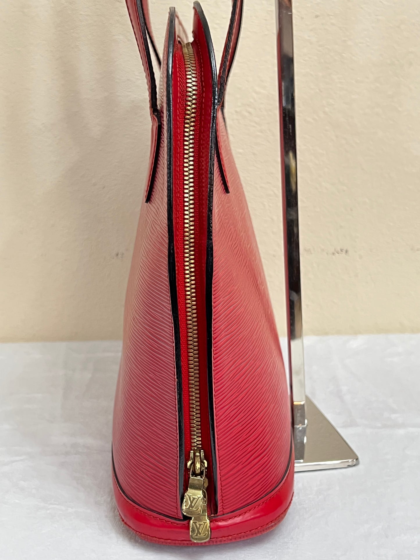LUSSAC EPI RED