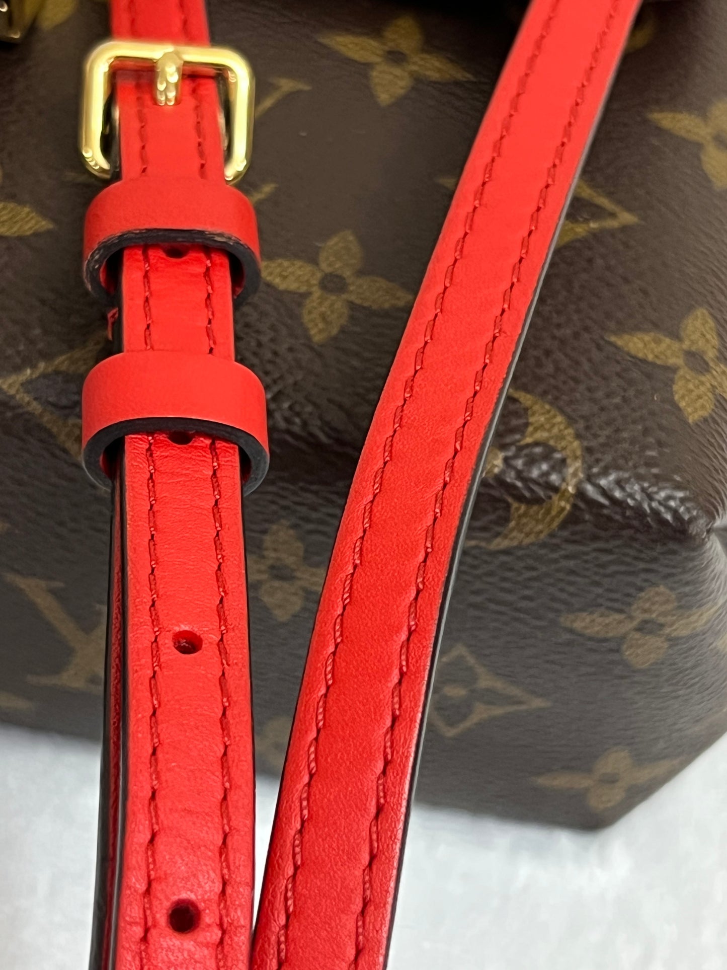 LOCKY BB RED