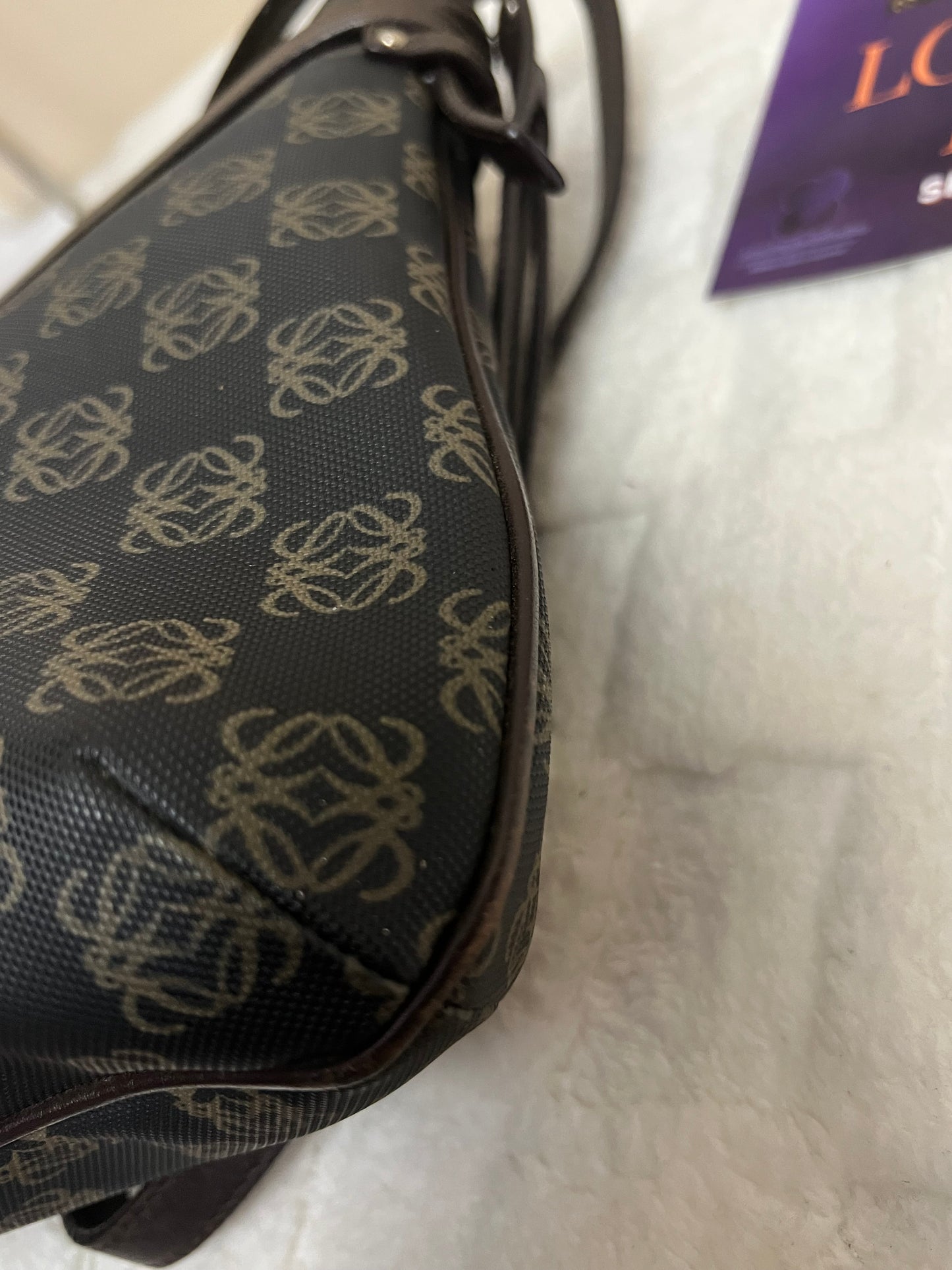 L _ O _ E _ W _ E CROSSBODY