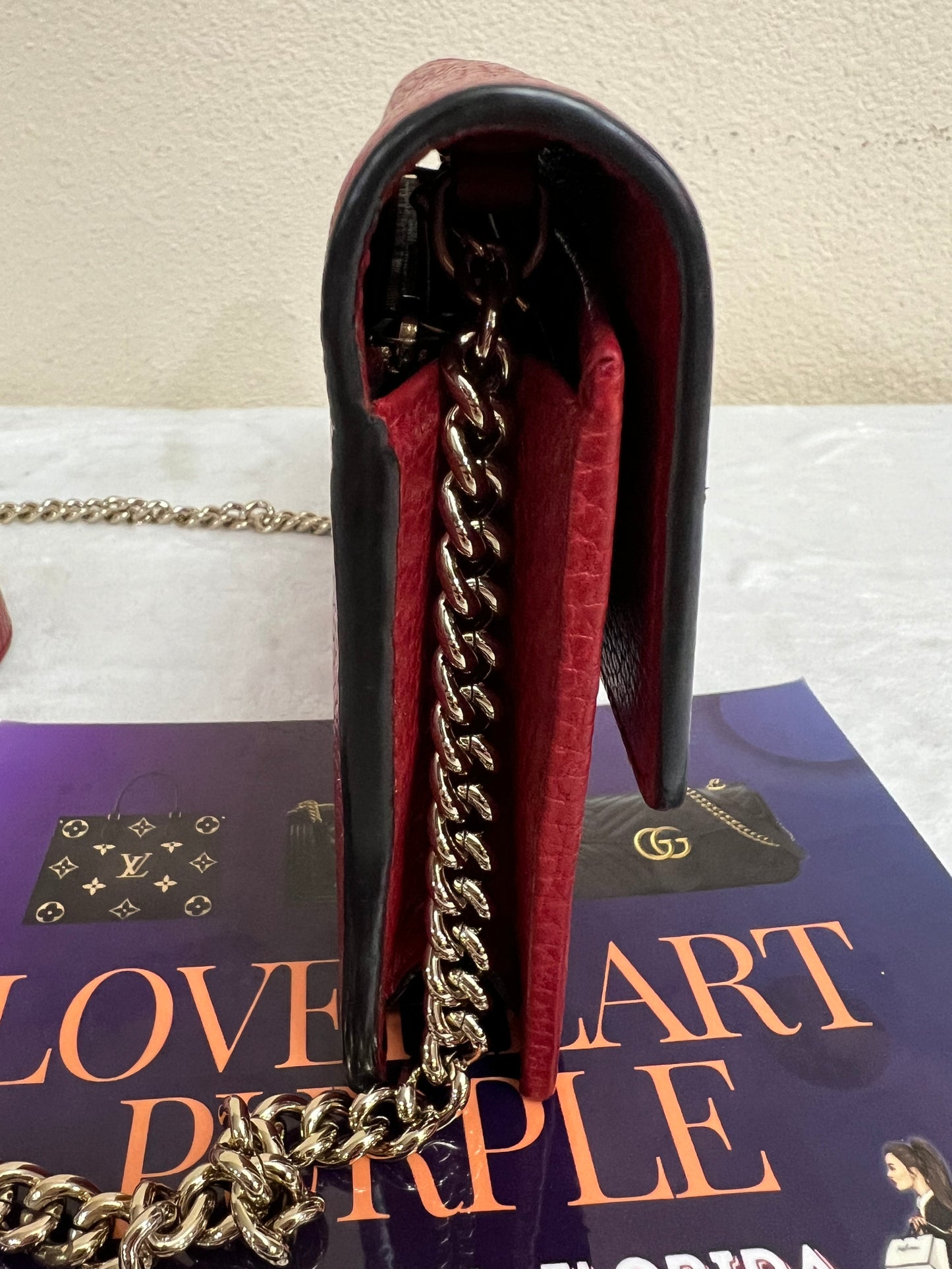 INTERLOCKING WALLET ON CHAIN