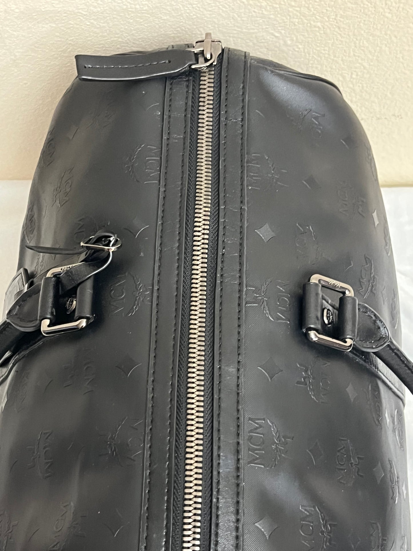 DUFFLE 45 BLACK ON BLACK