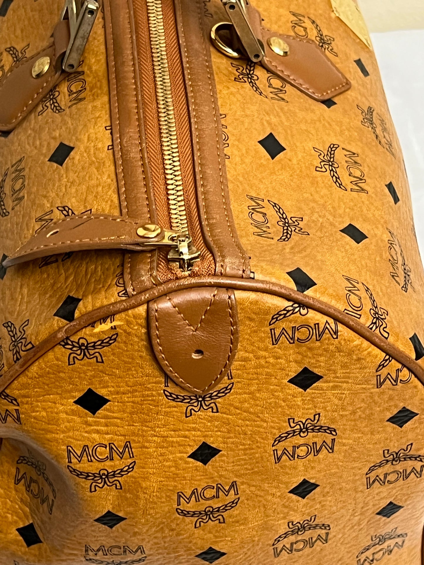 MCM DUFFLE 40 COGNAC