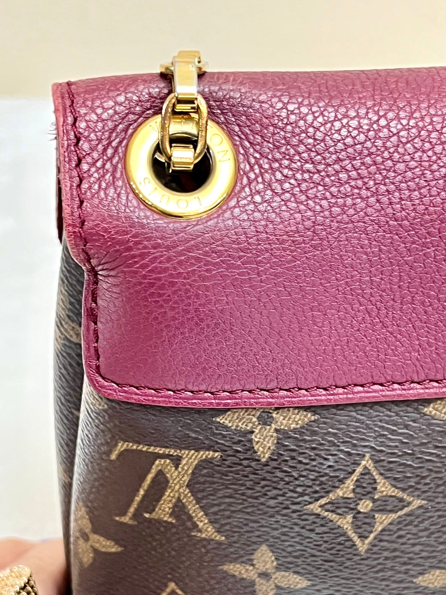 PALLAS CHAIN