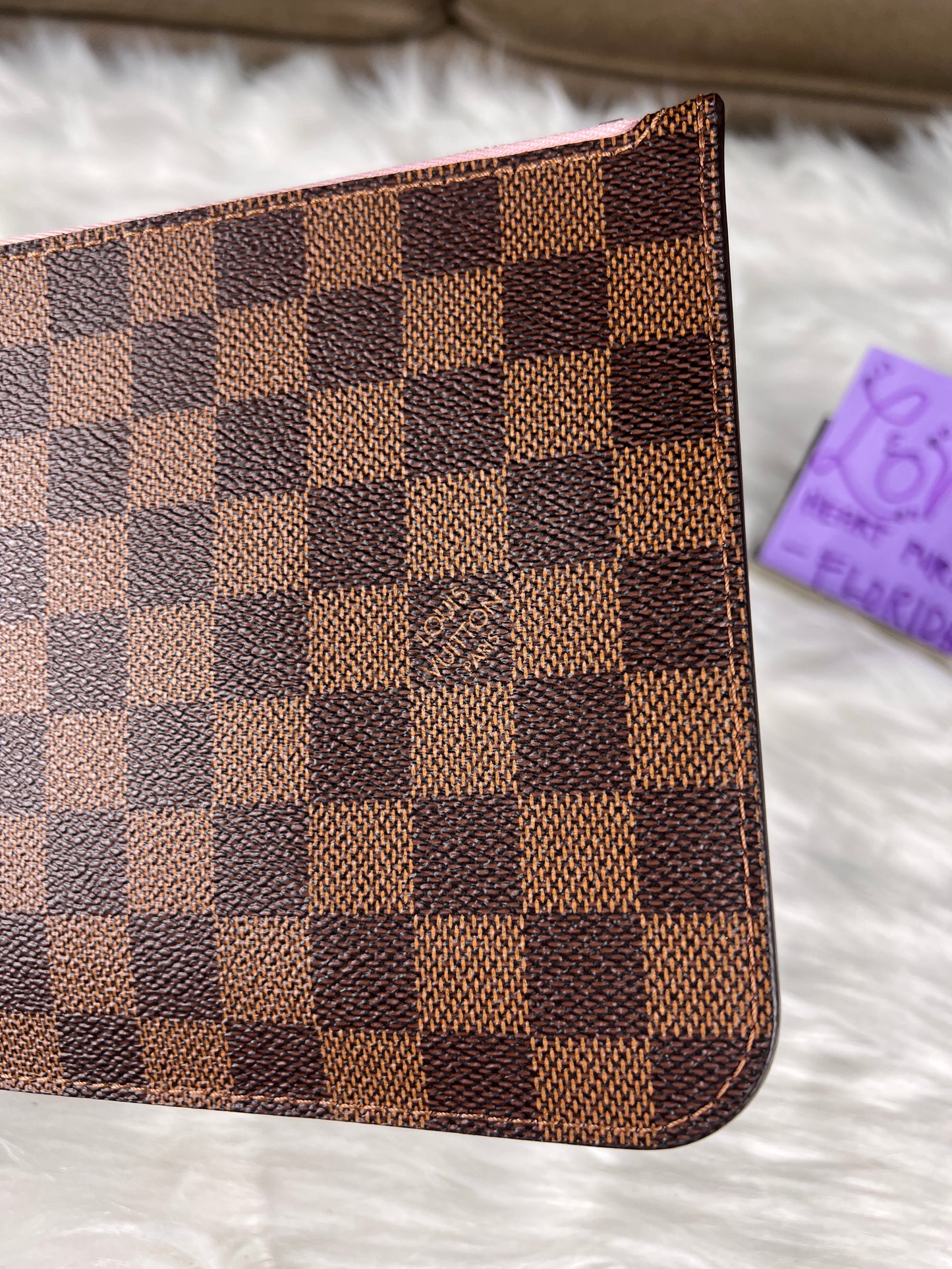 NEVERFULL POCHETTE MM DAMIER / LIGHT PINK INTERIOR