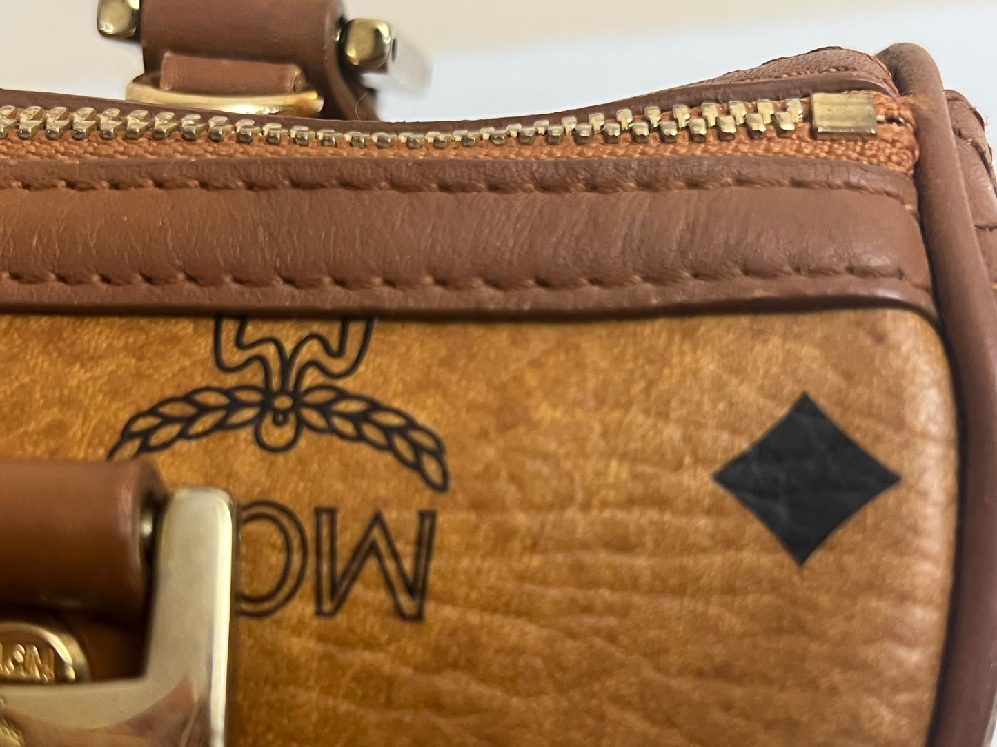 MCM BOSTON 25 W/ BONE