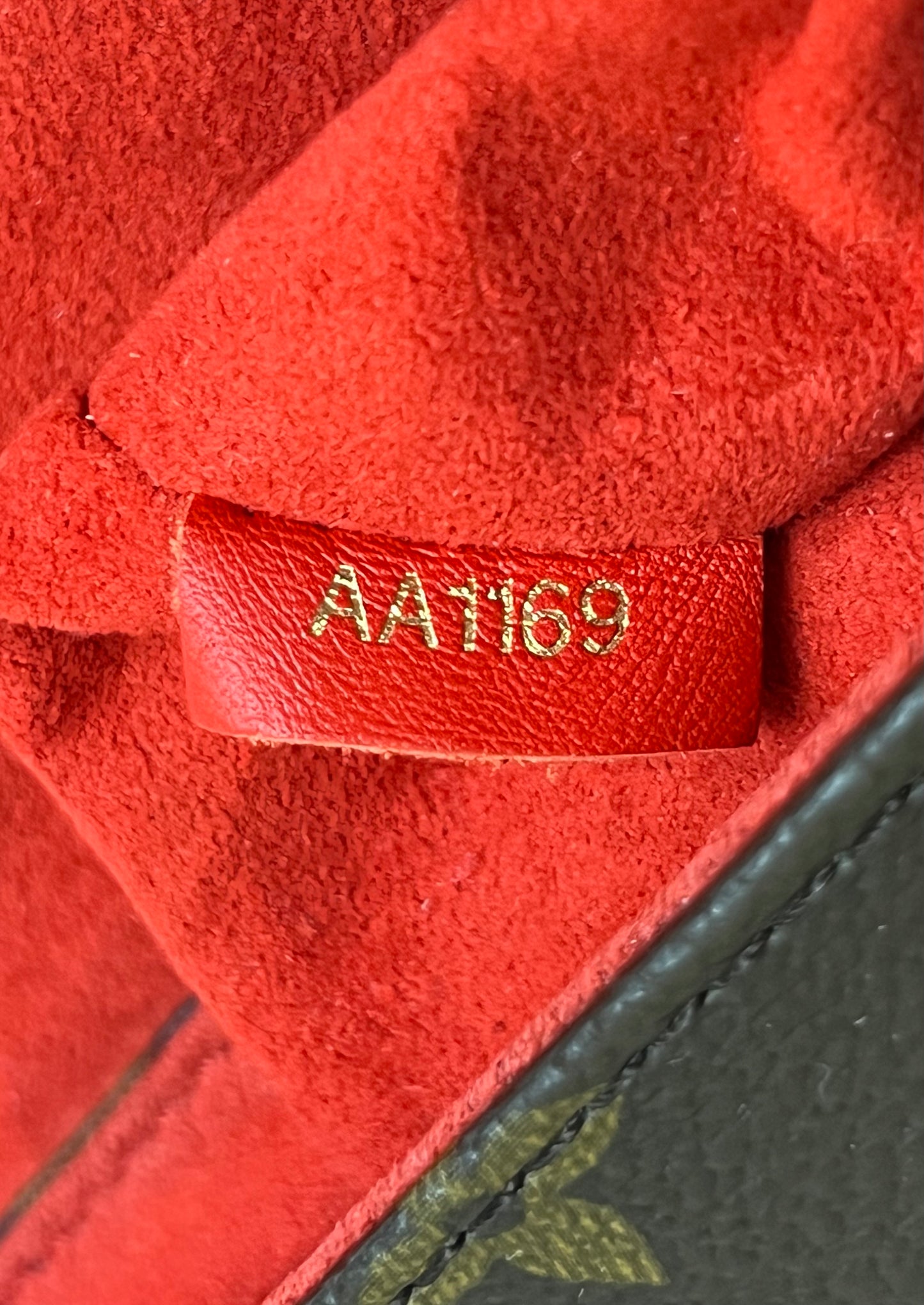LOCKY BB RED
