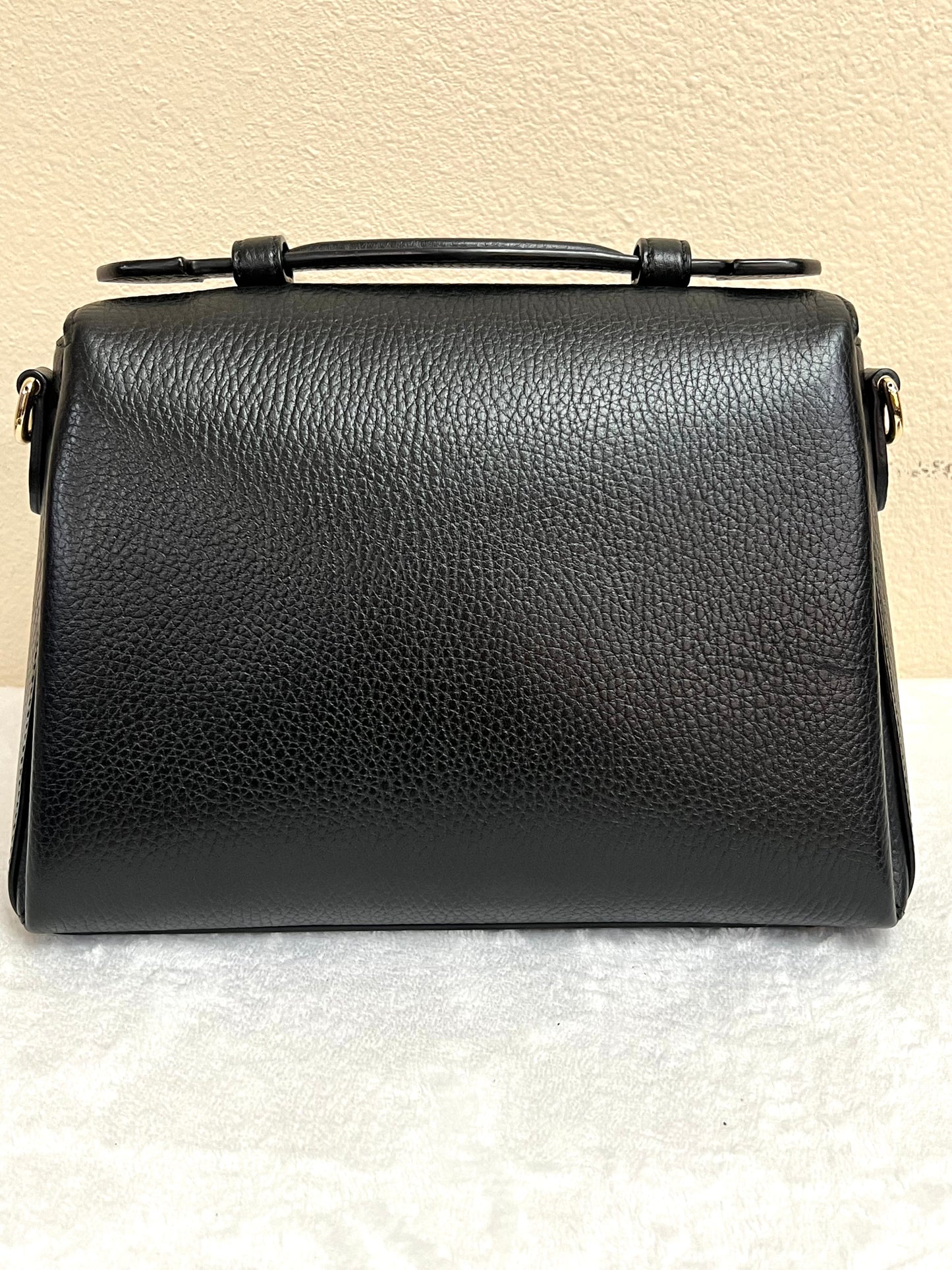 INTERLOCKING TOP HANDLE BLACK