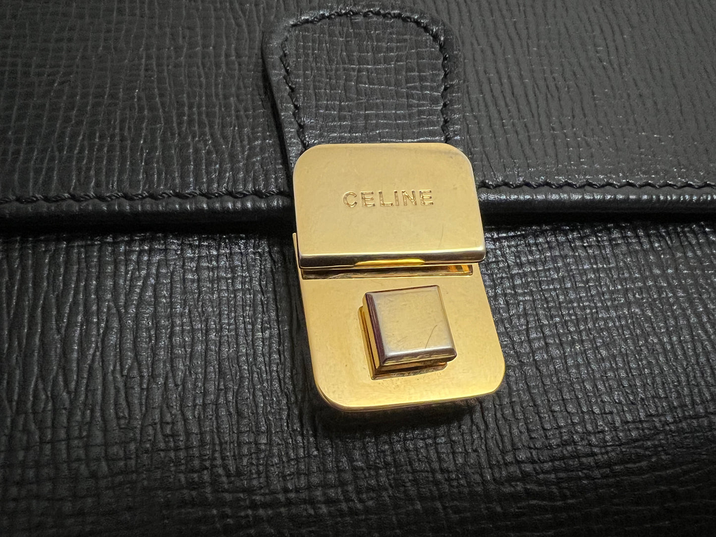 C_E_L_I_N_E CLUTCH