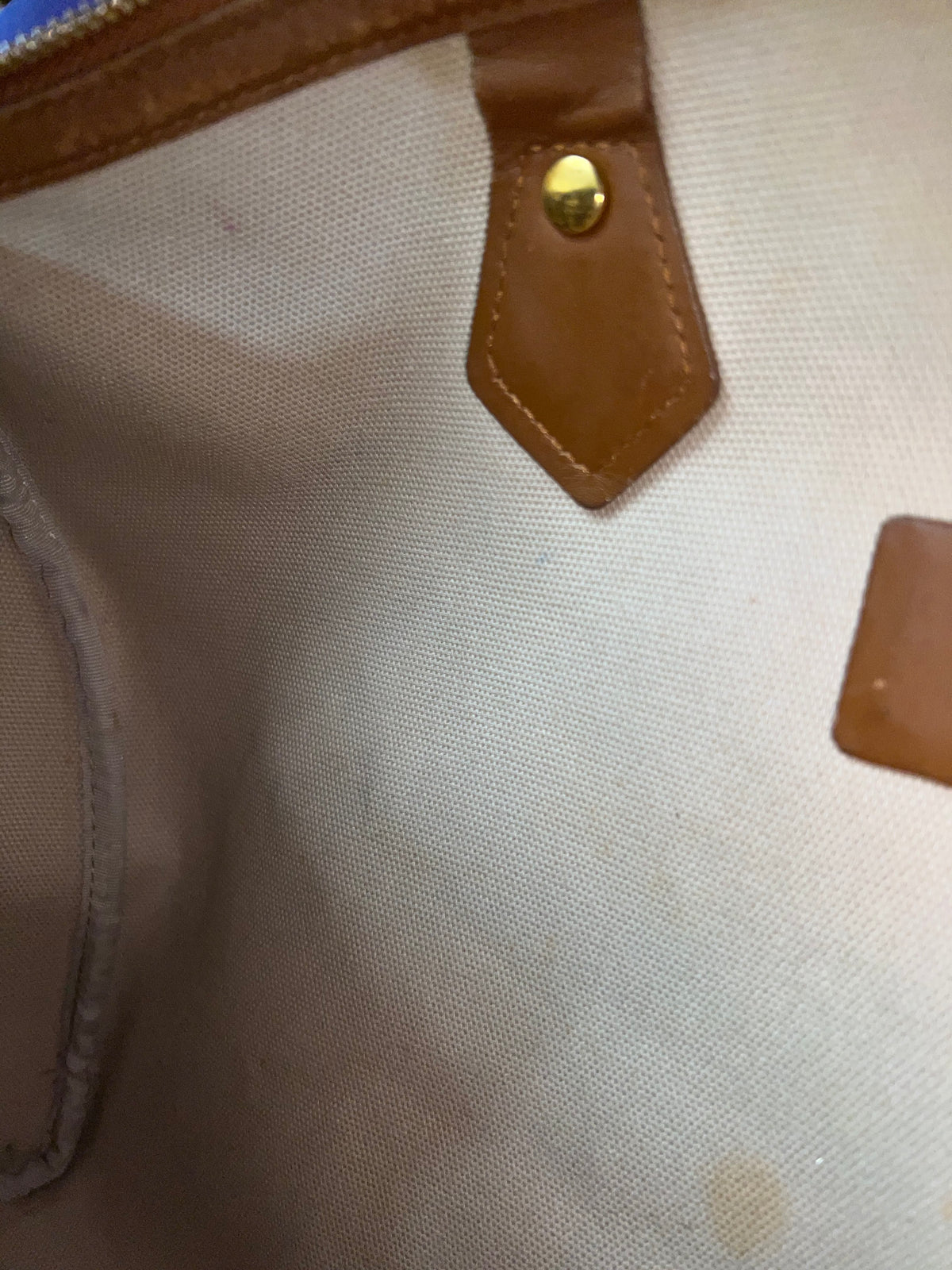 MCM DUFFLE 40 COGNAC