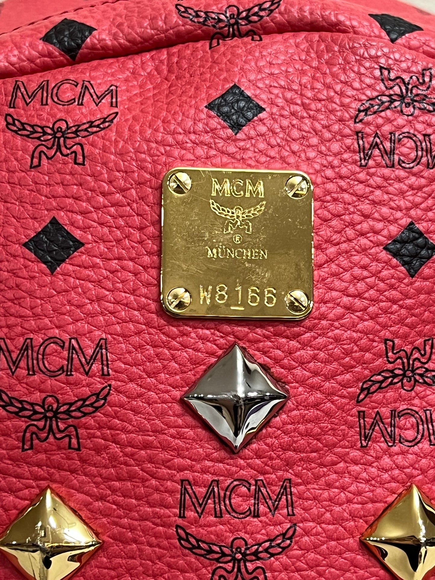 MCM RED BAGPACK LTD