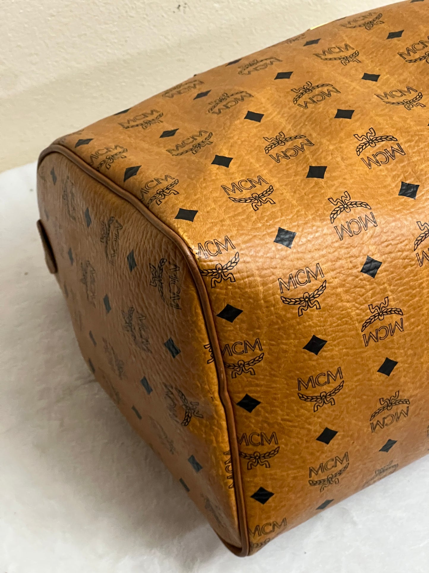 MCM DUFFLE 40 COGNAC