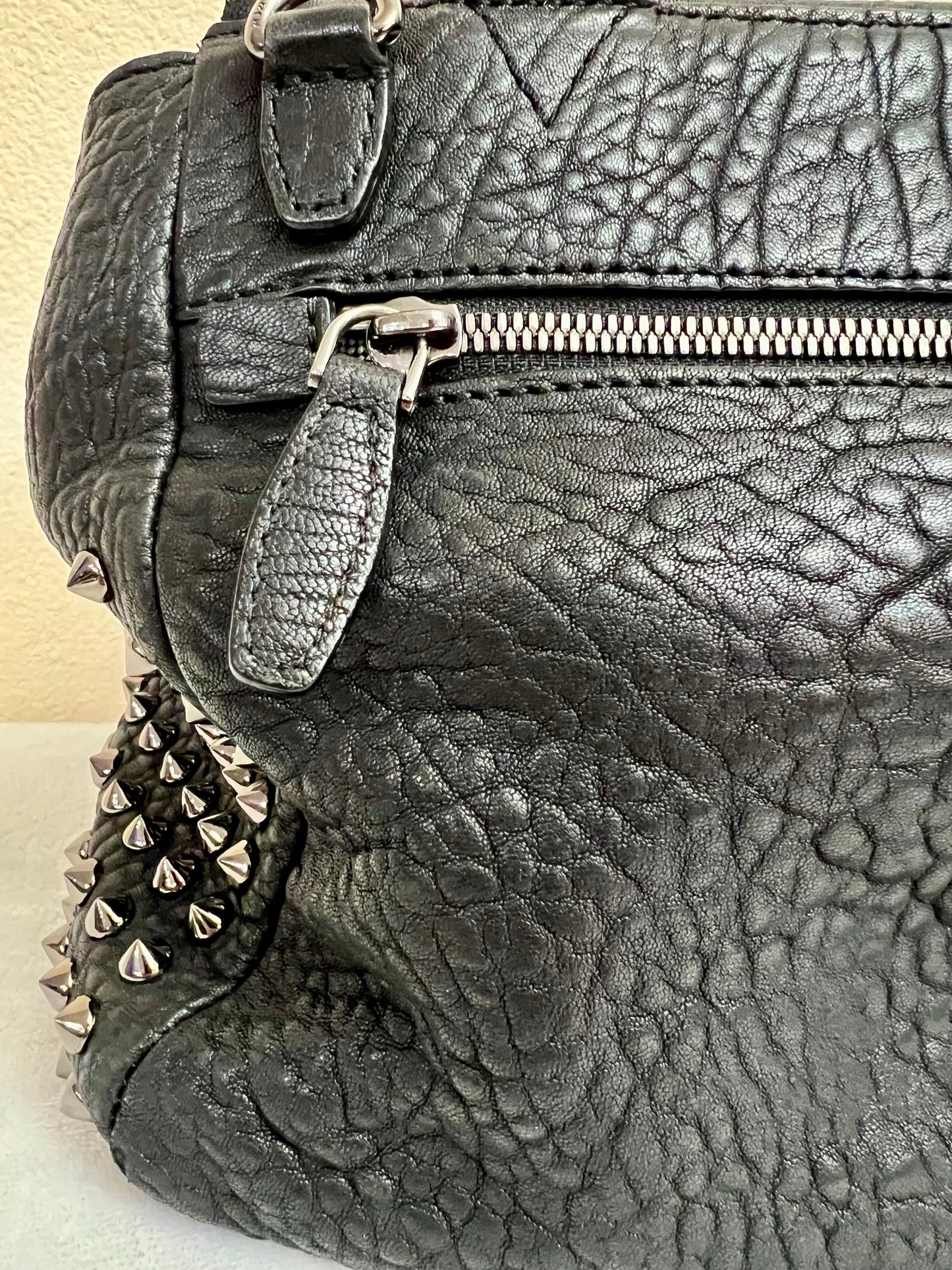MCM 2WAY STUDS LTD BLACK