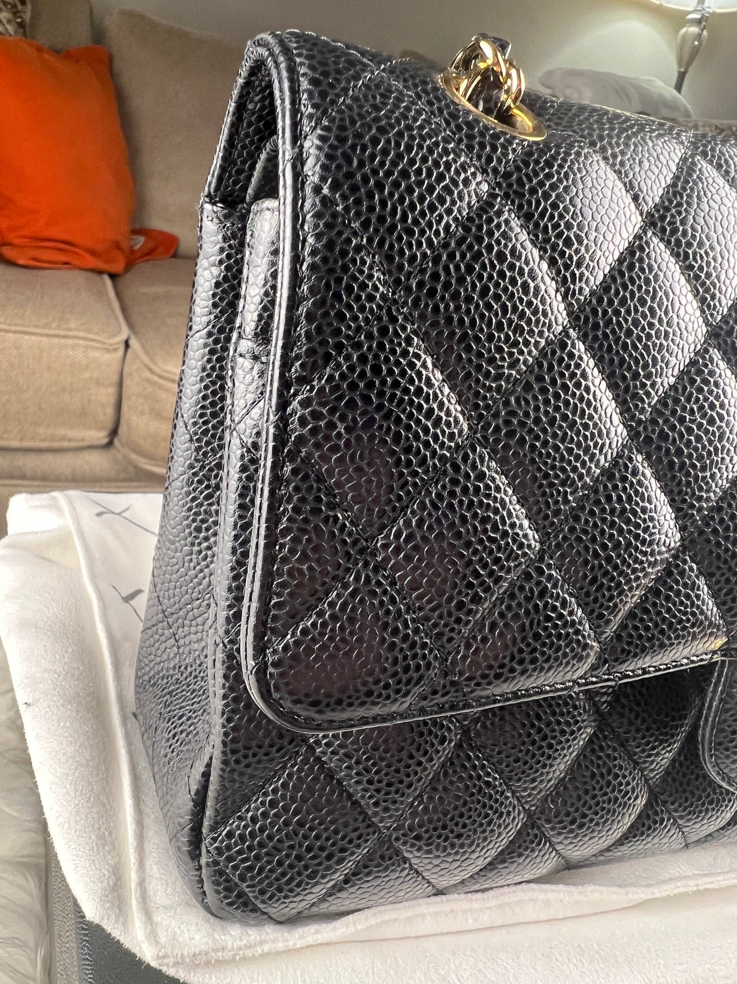 MEDIUM DOUBLE FLAP CAVIAR GHW