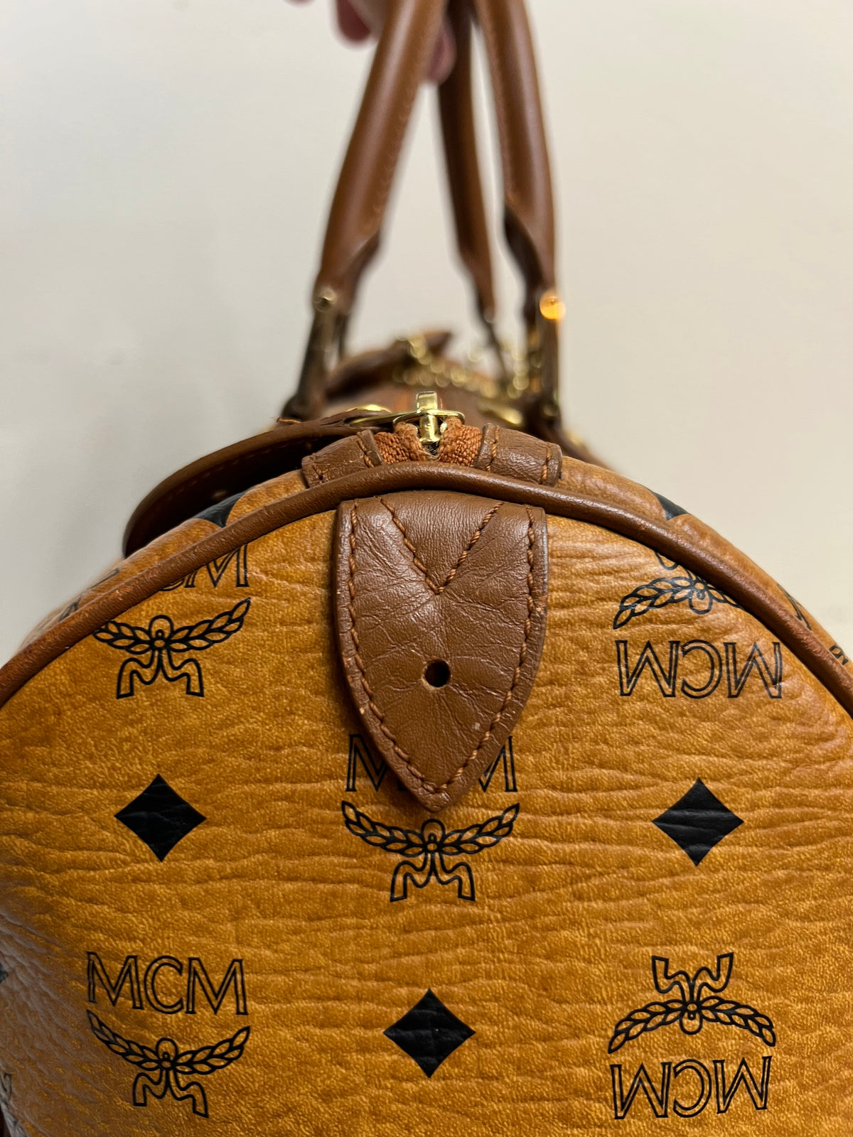 MCM DUFFLE 40 COGNAC