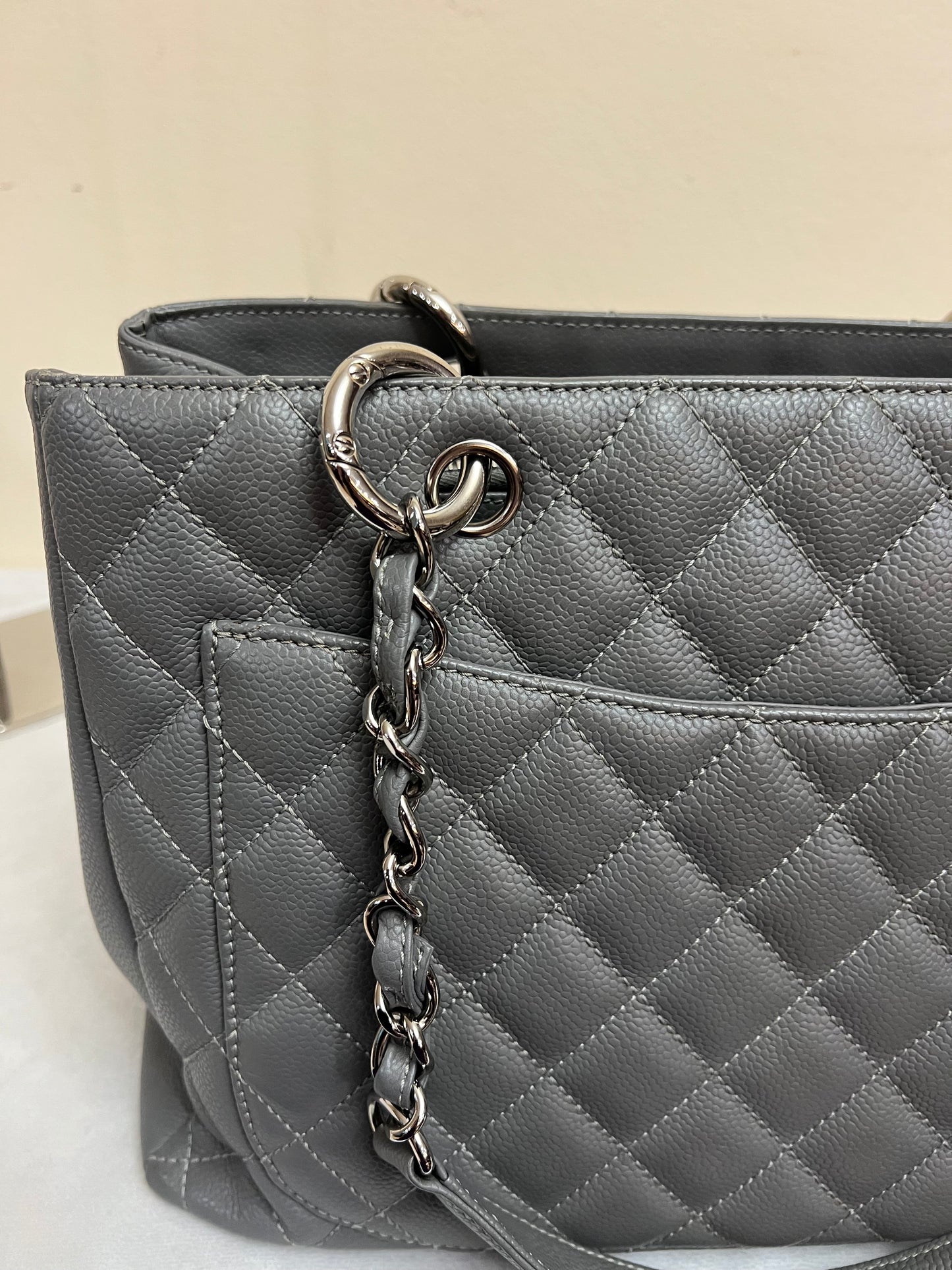 GST GRAY CAVIAR SHW