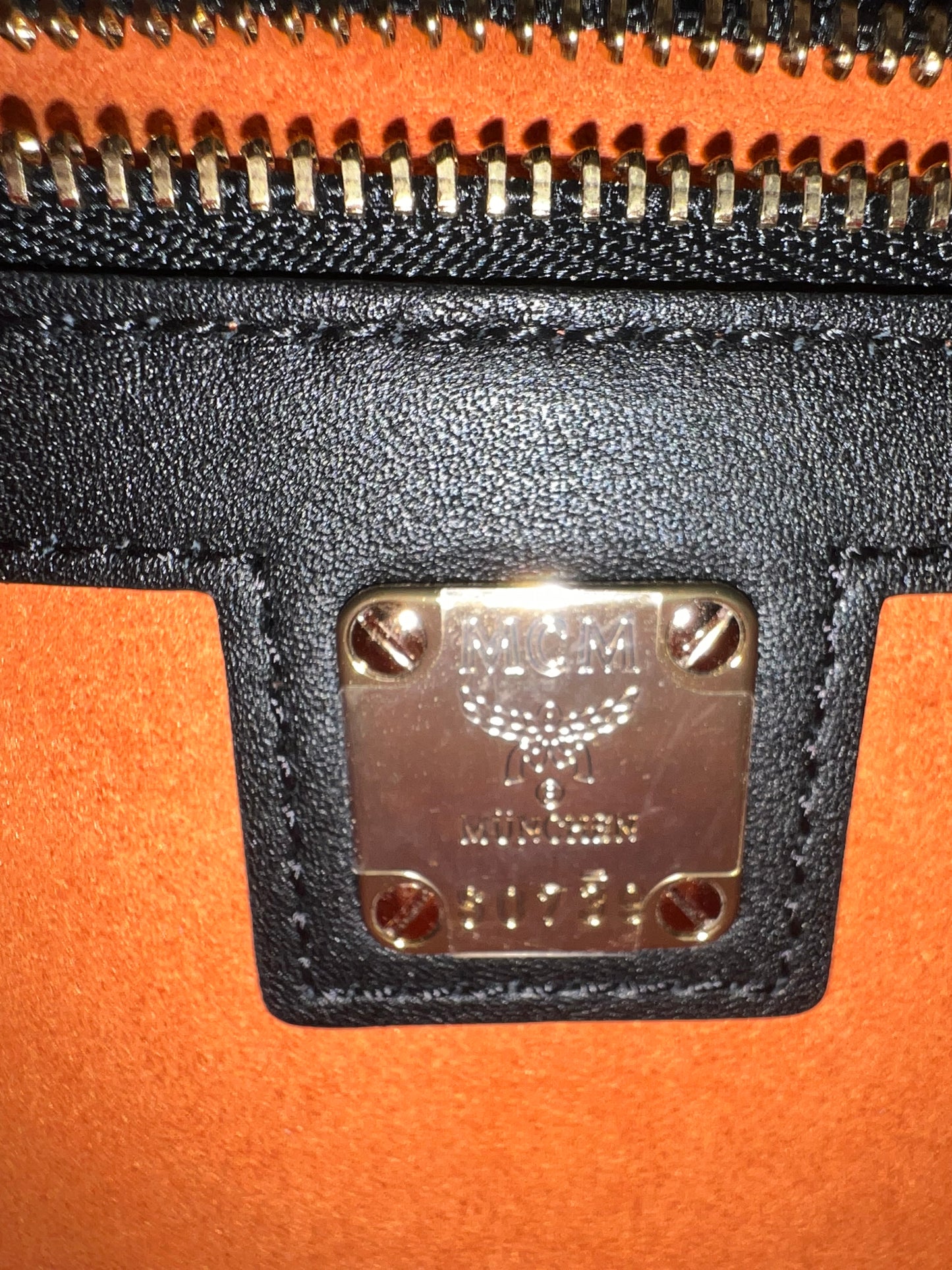 MCM PATRICIA STUDDED BLACK