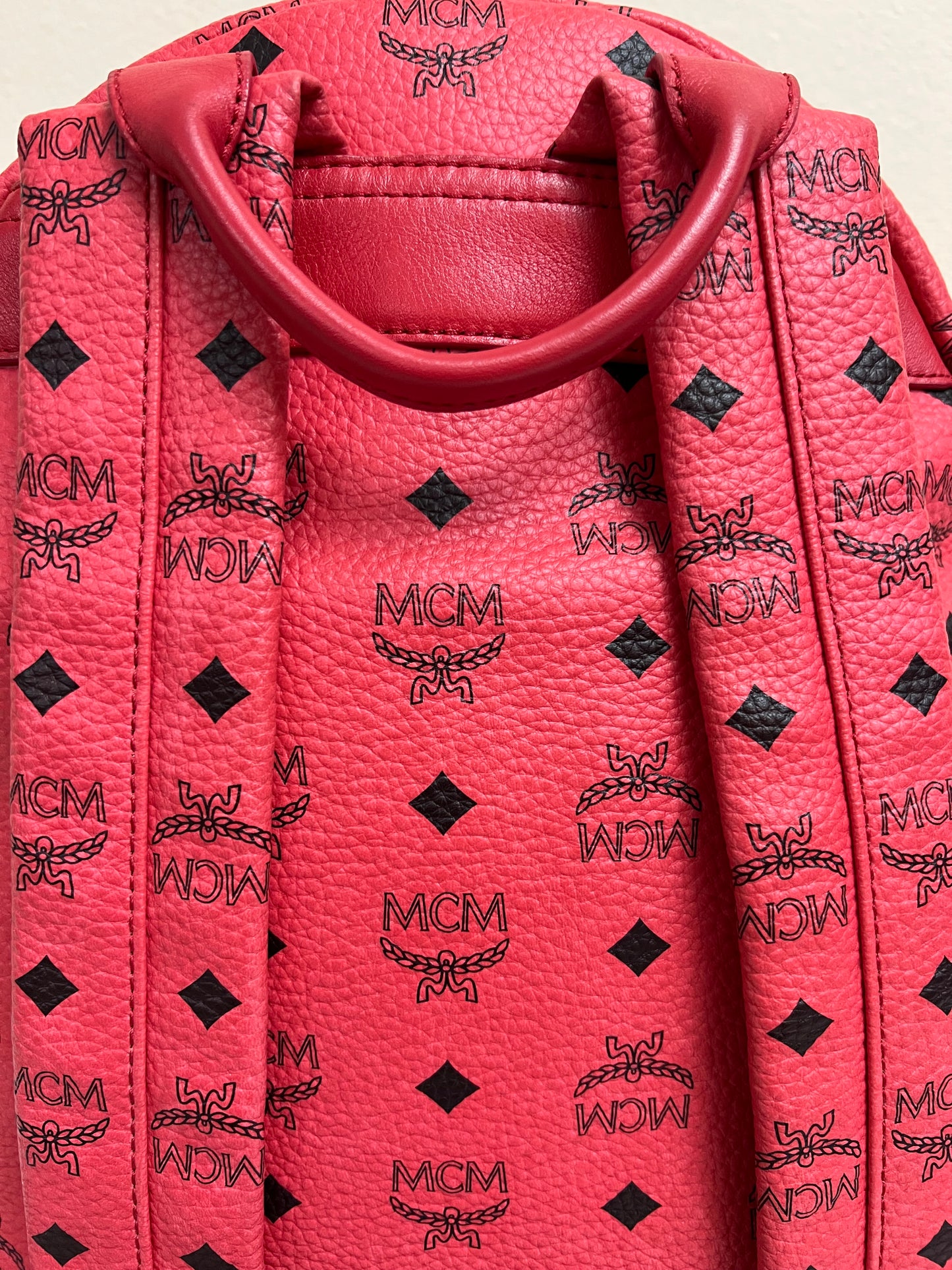 MCM RED BAGPACK LTD