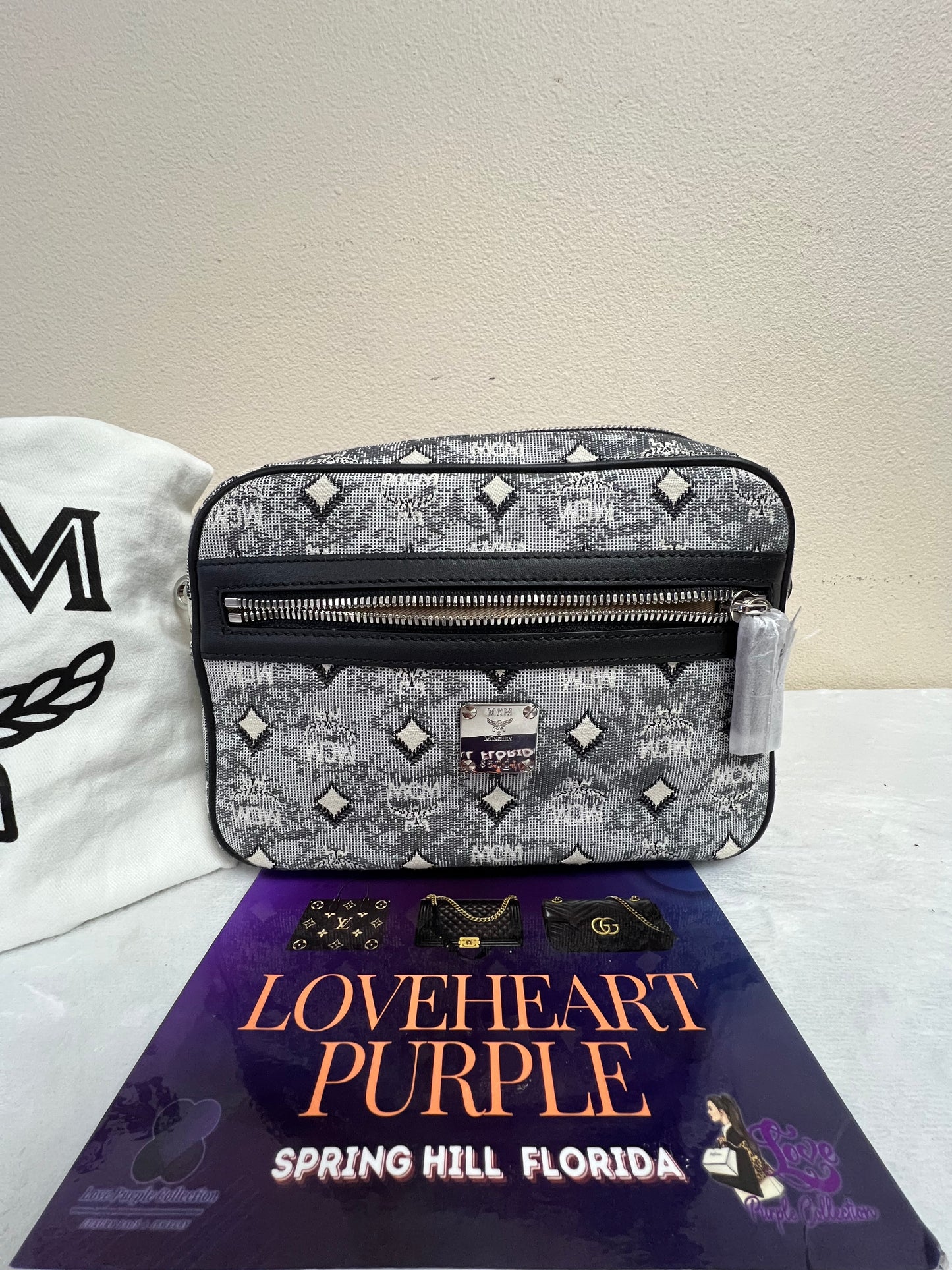 MCM AREN MESSENGER BAG