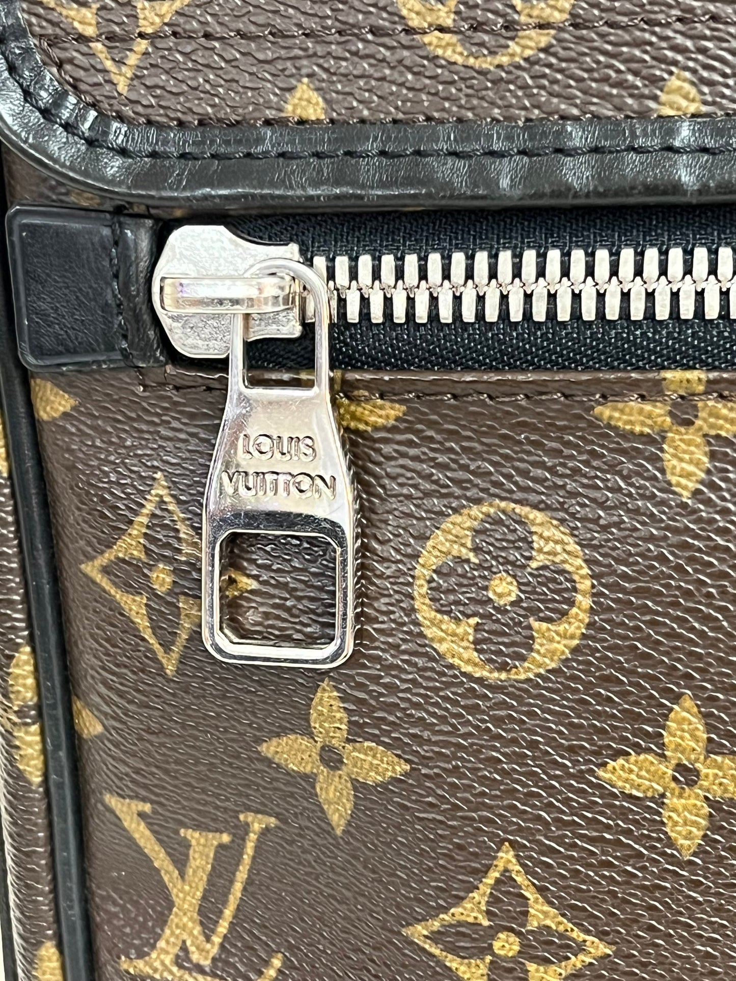 MACASAR CROSSBODY