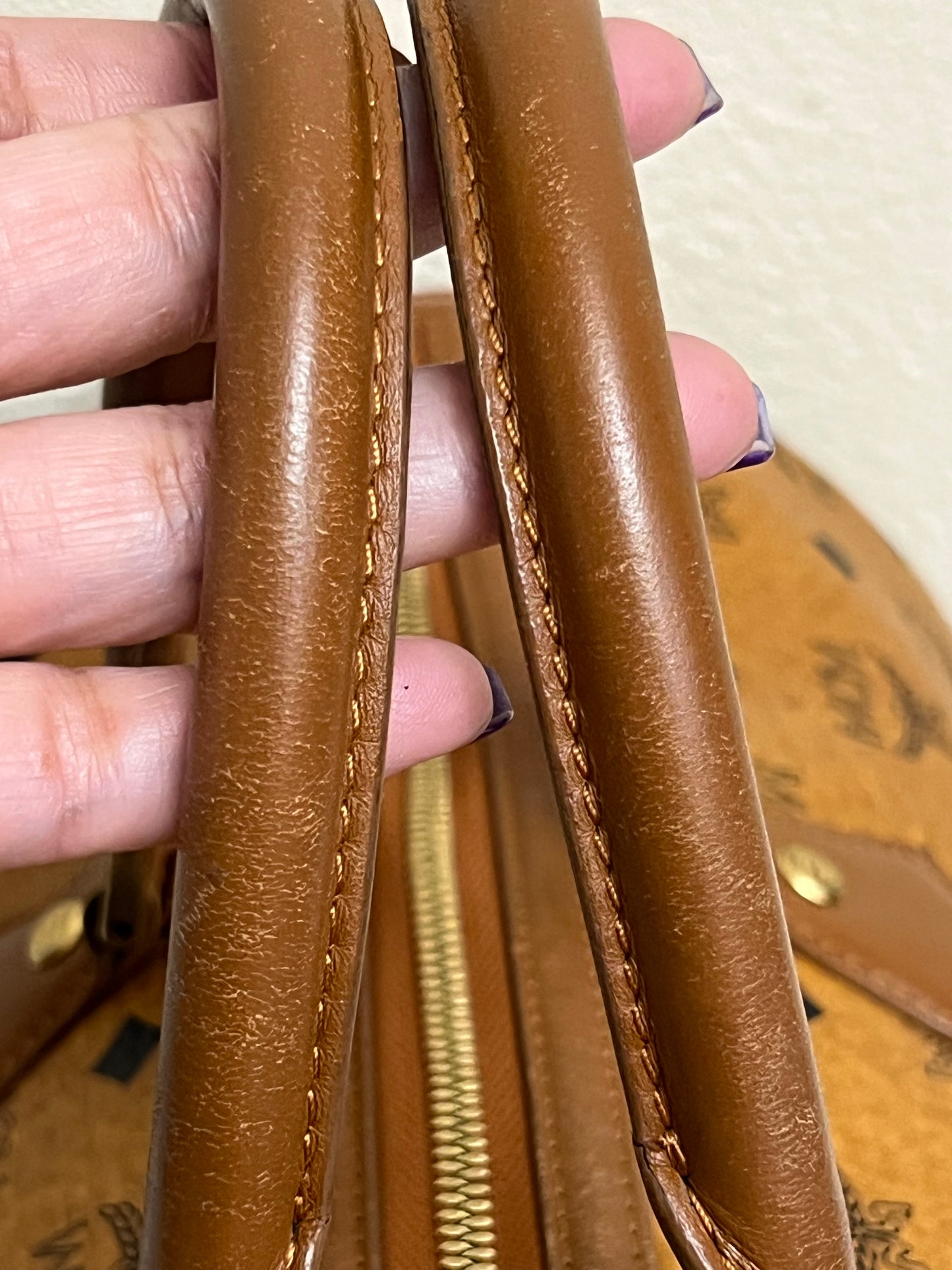 MCM DUFFLE 40 COGNAC