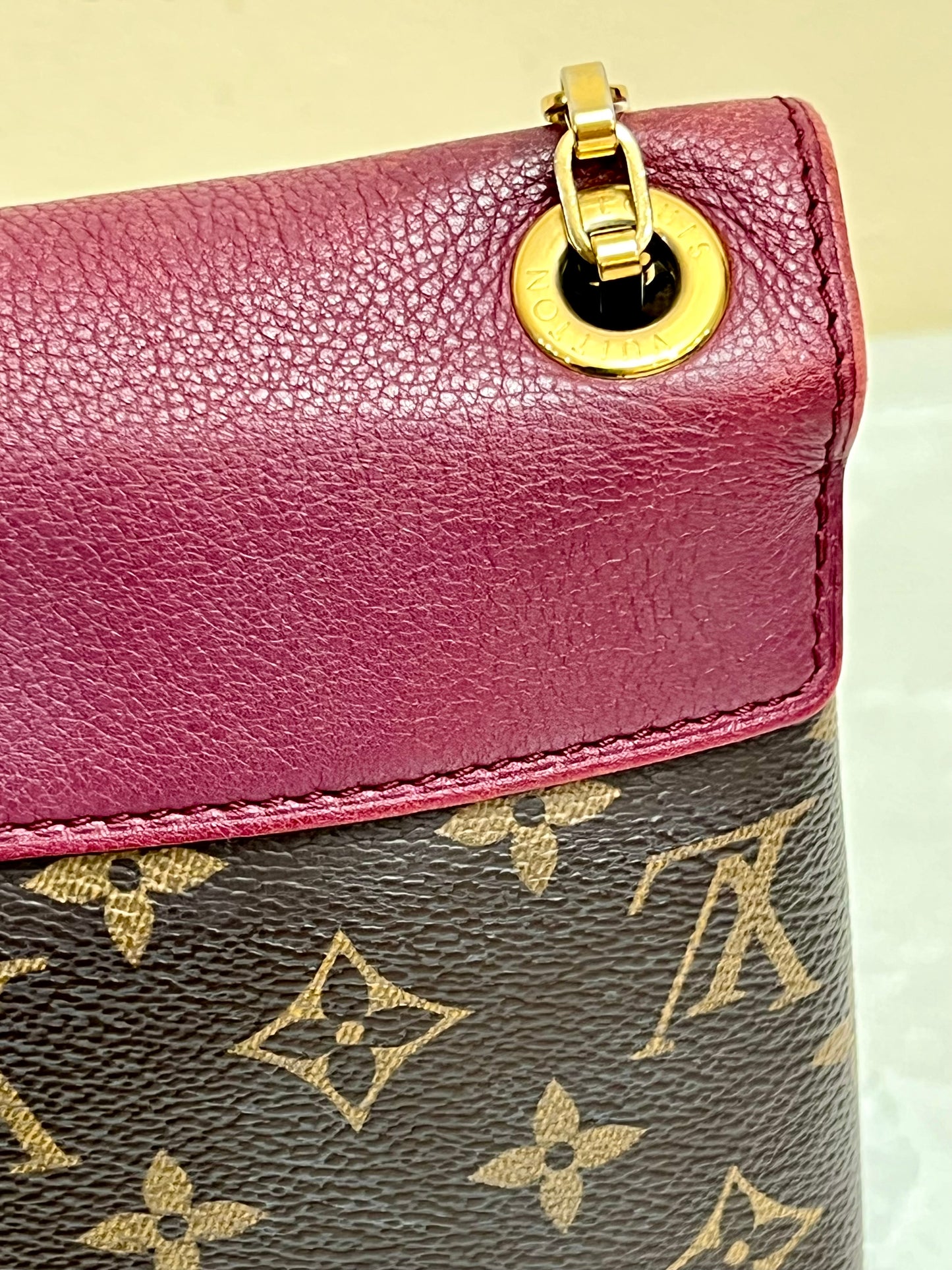 PALLAS CHAIN