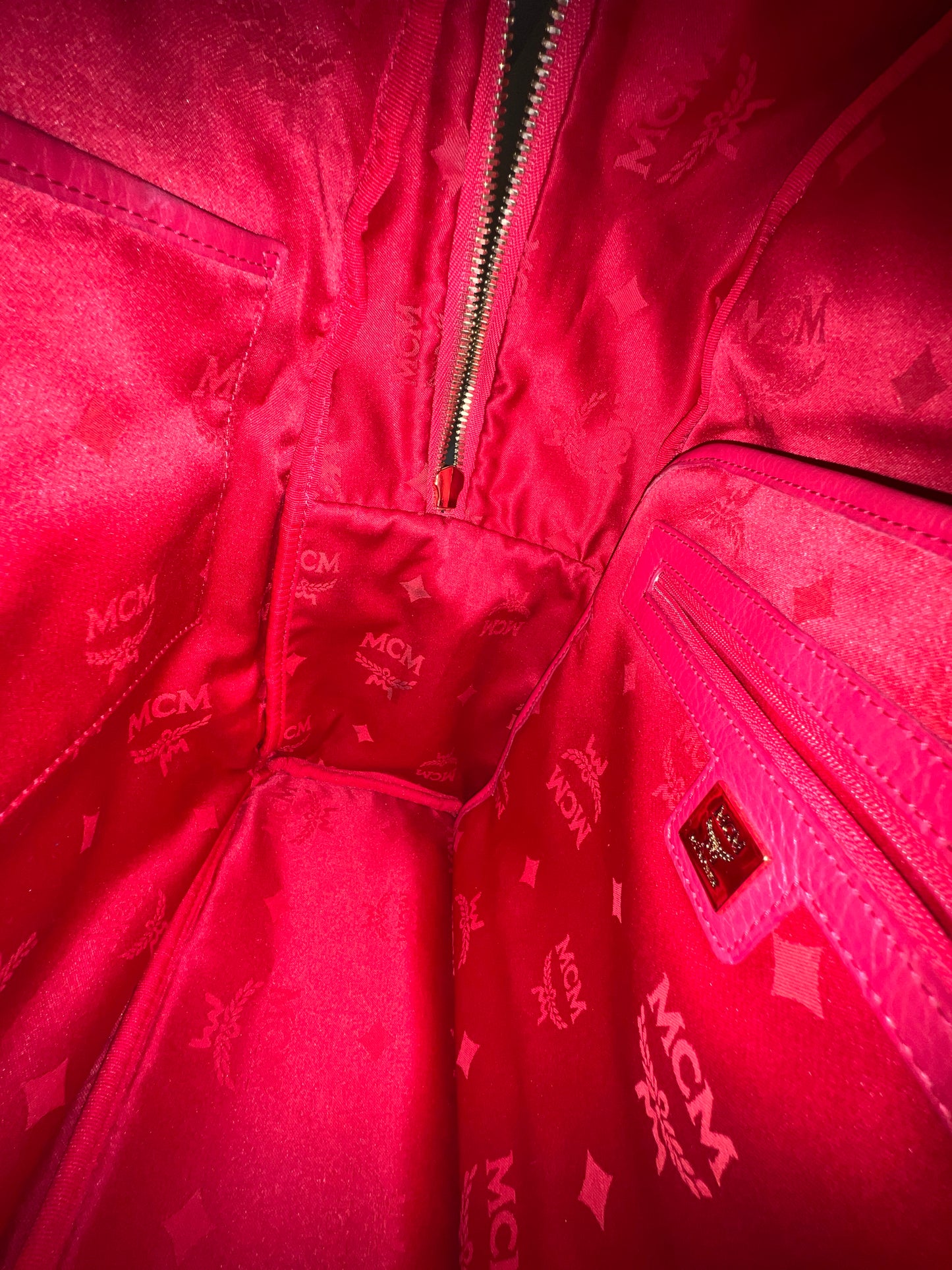 MCM RED BAGPACK LTD