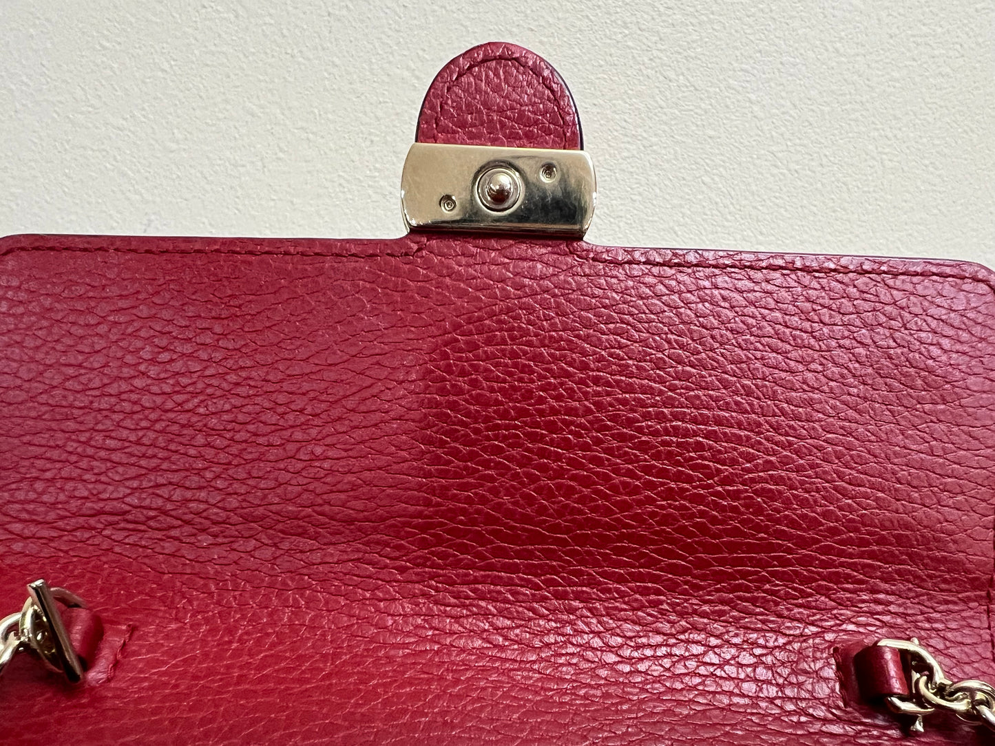 INTERLOCKING WALLET ON CHAIN