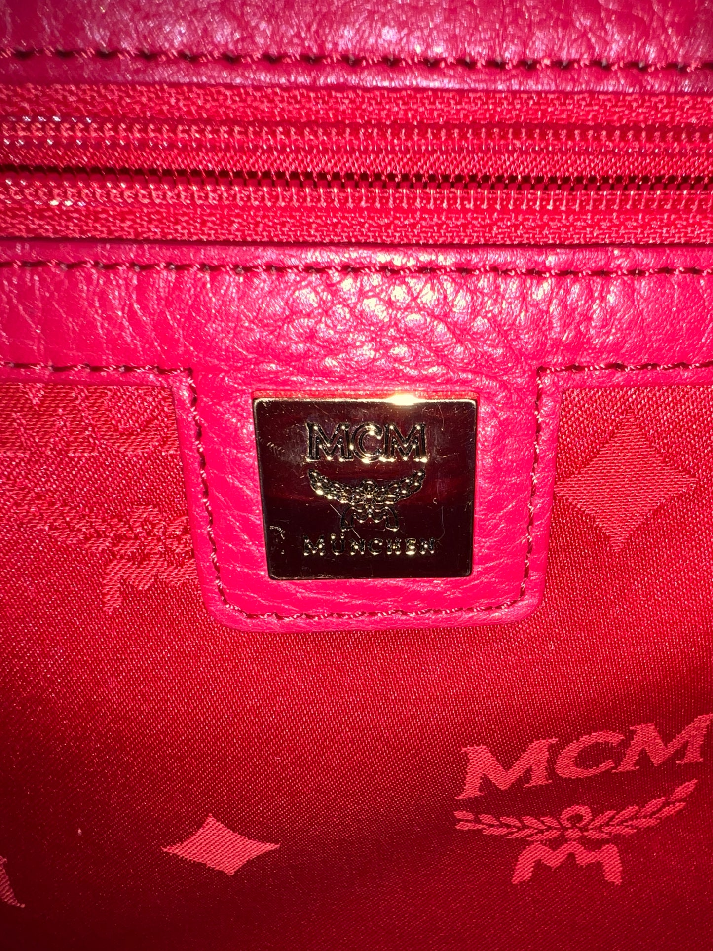 MCM RED BAGPACK LTD