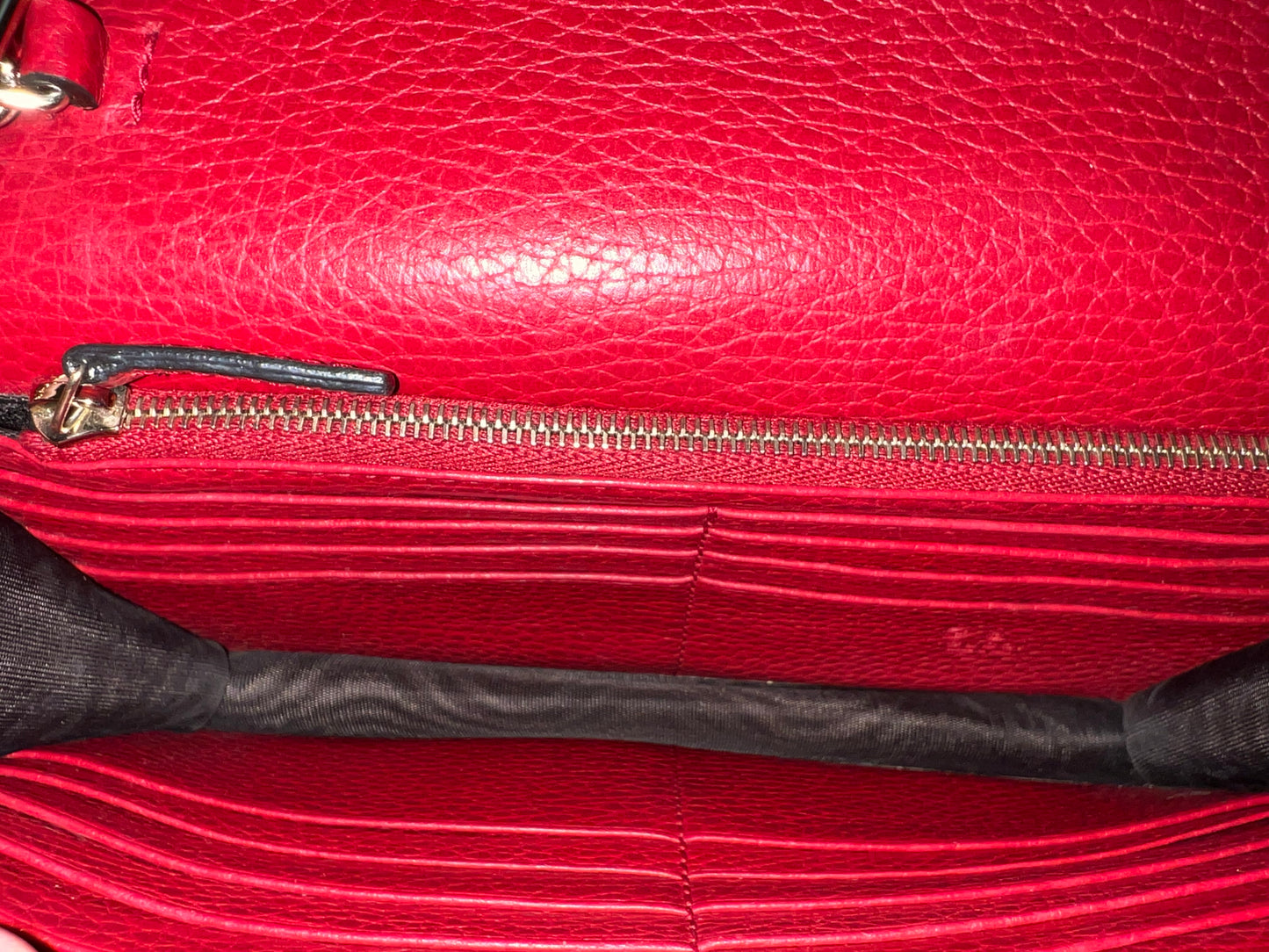 INTERLOCKING WALLET ON CHAIN