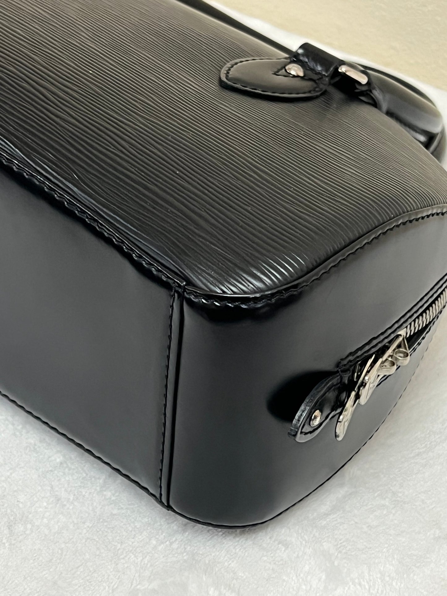 JASMINE EPI BLACK