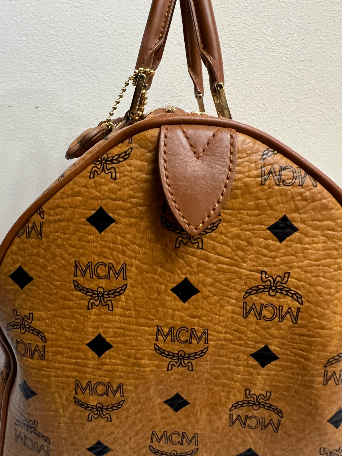 MCM DUFFLE 40 COGNAC