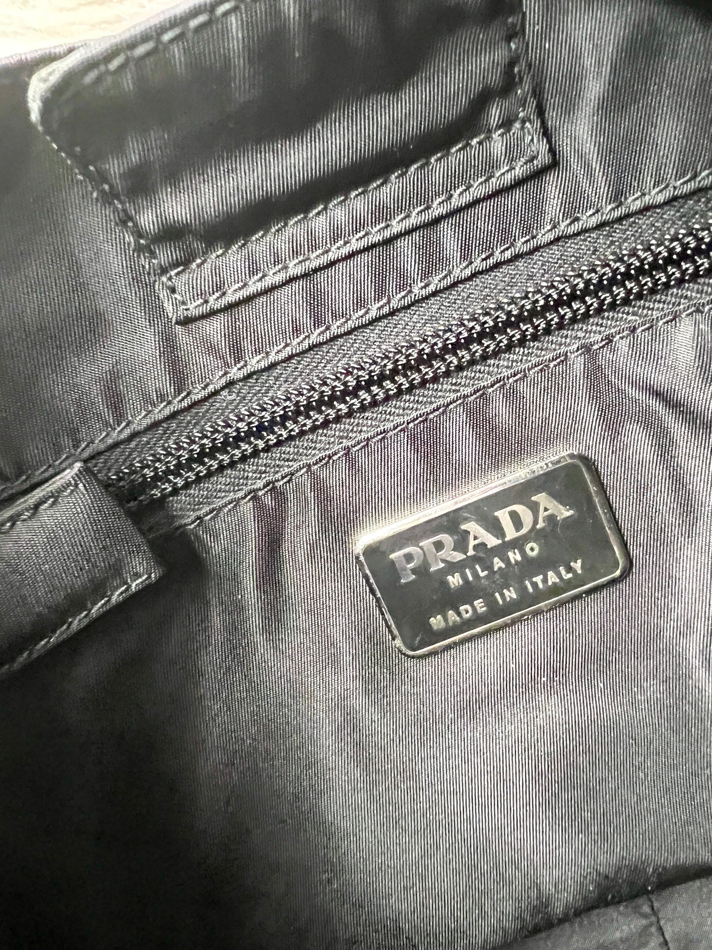 PRADA SHOULDER BAG BLACK