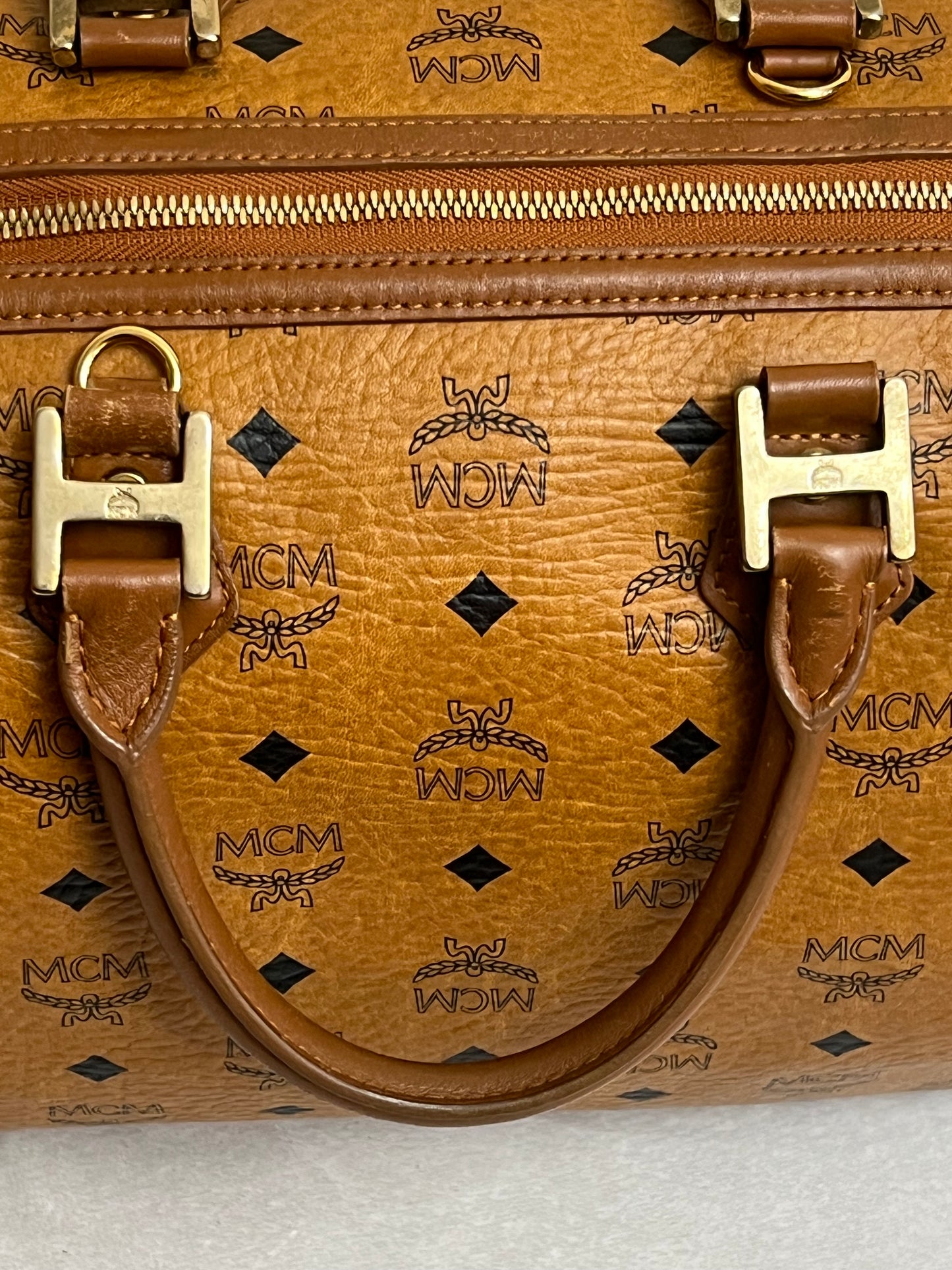 MCM DUFFLE 40 COGNAC