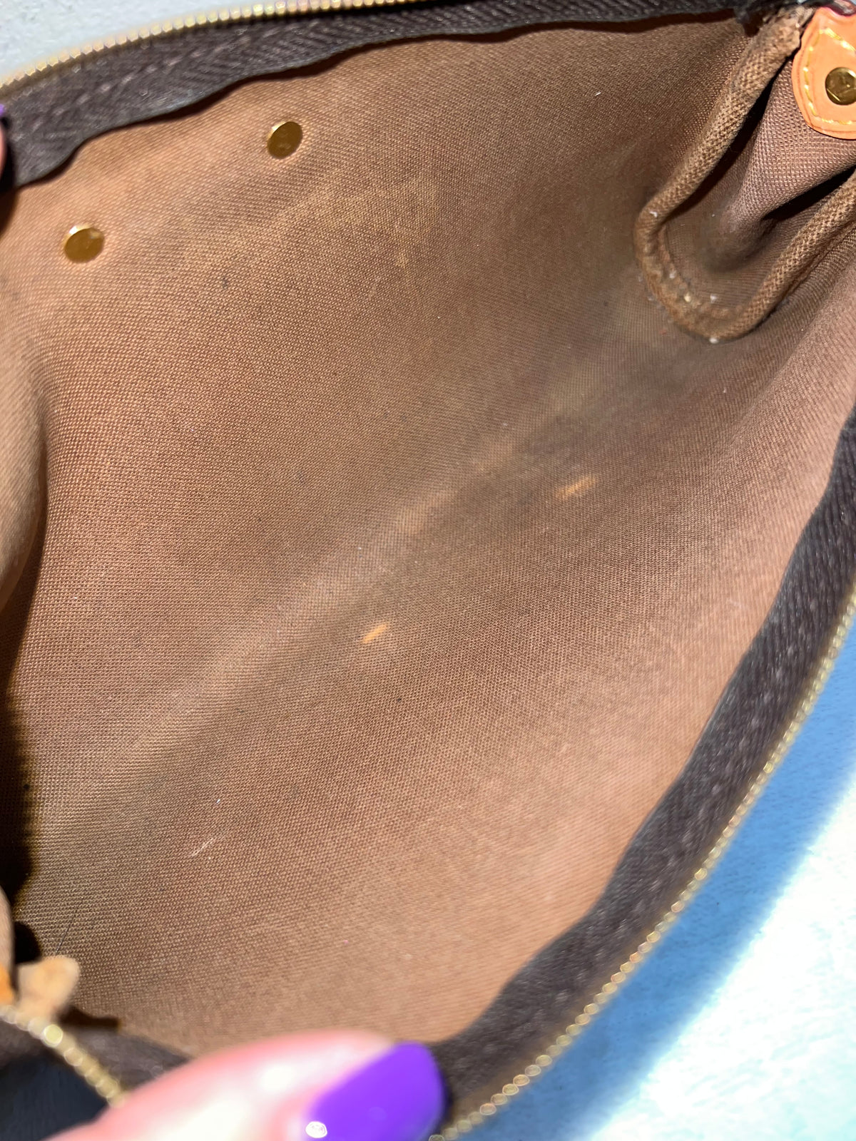 EVA MONOGRAM