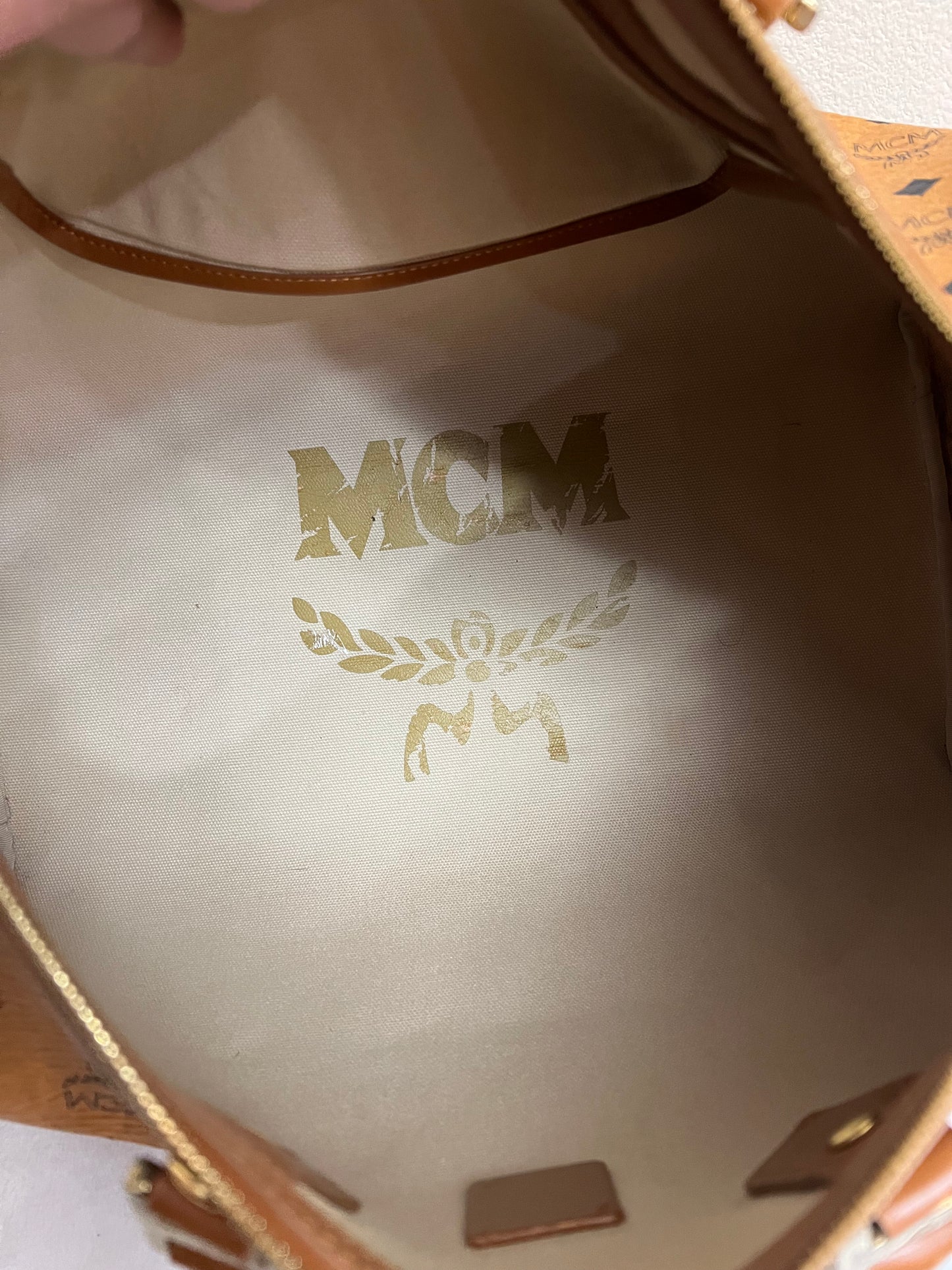 MCM DUFFLE 40 COGNAC