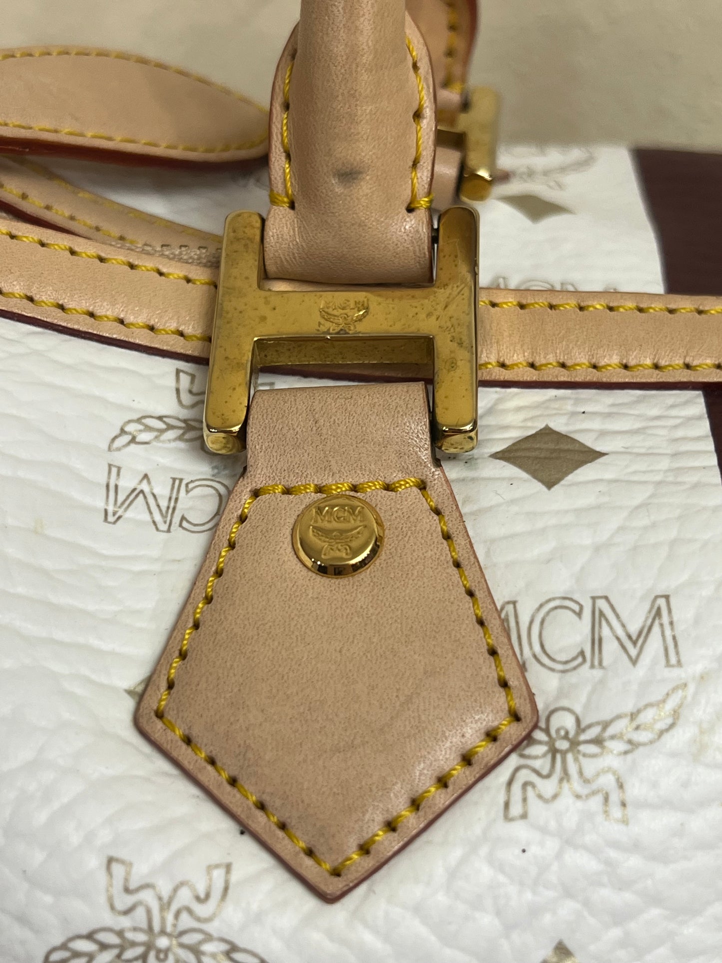 MCM BOSTON WHITE 30