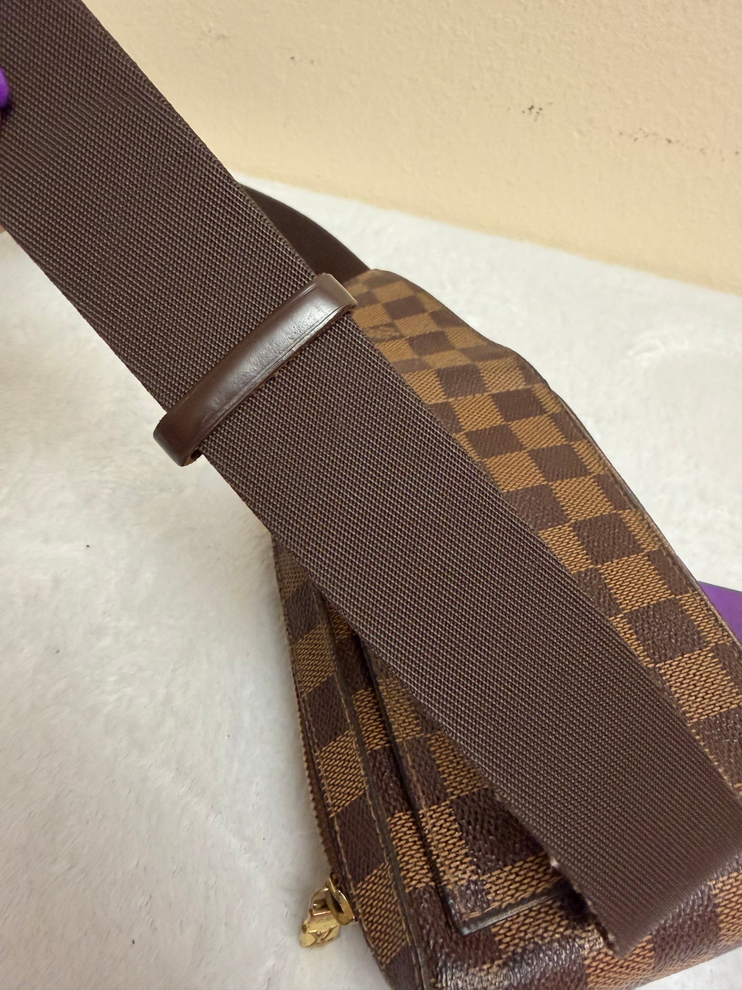 GERONIMO DAMIER 𝑩𝒖𝒎 𝒃𝒂𝒈