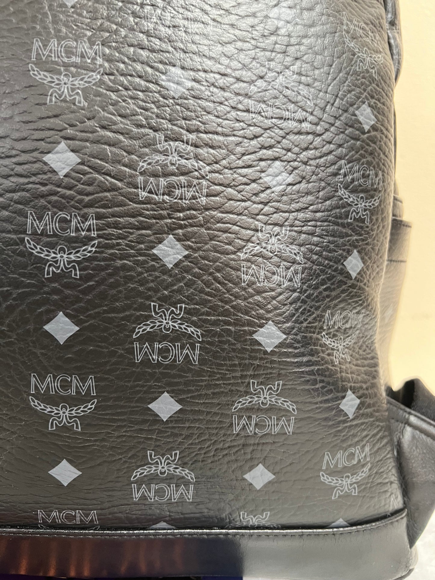 MCM BAGPACK BLACK LTD
