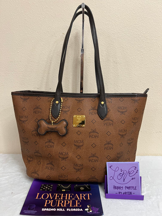 MCM CHOCO TOTE W/ BONE MM