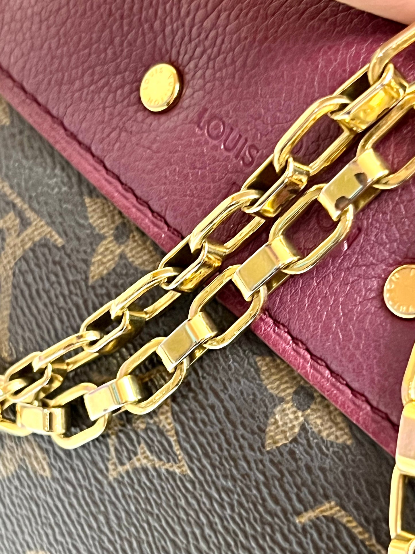 PALLAS CHAIN