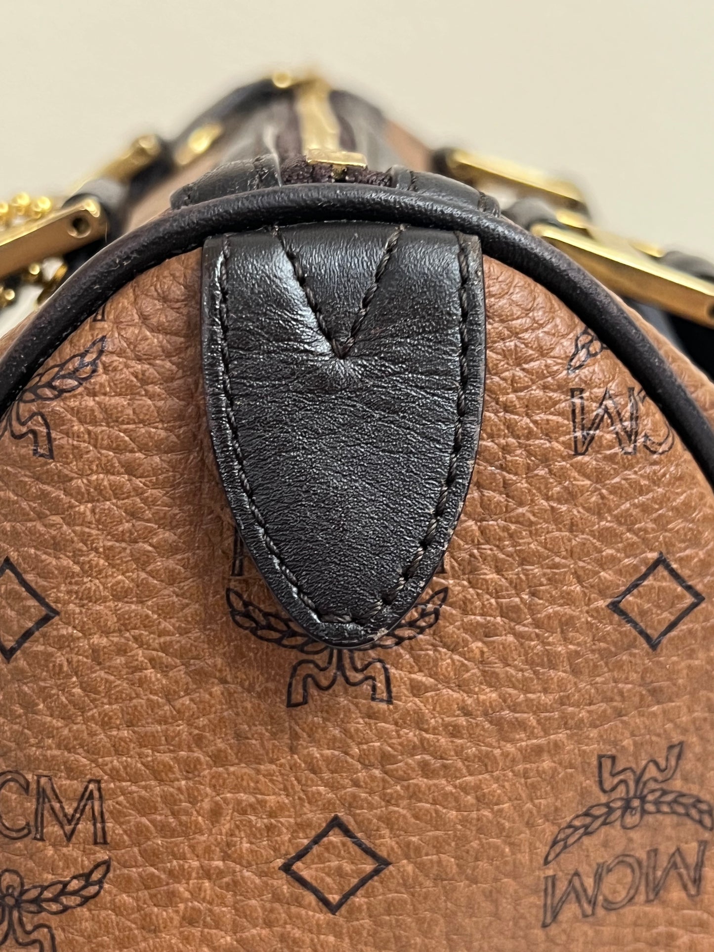 MCM BOSTON CHOCO 25 w/ BONE