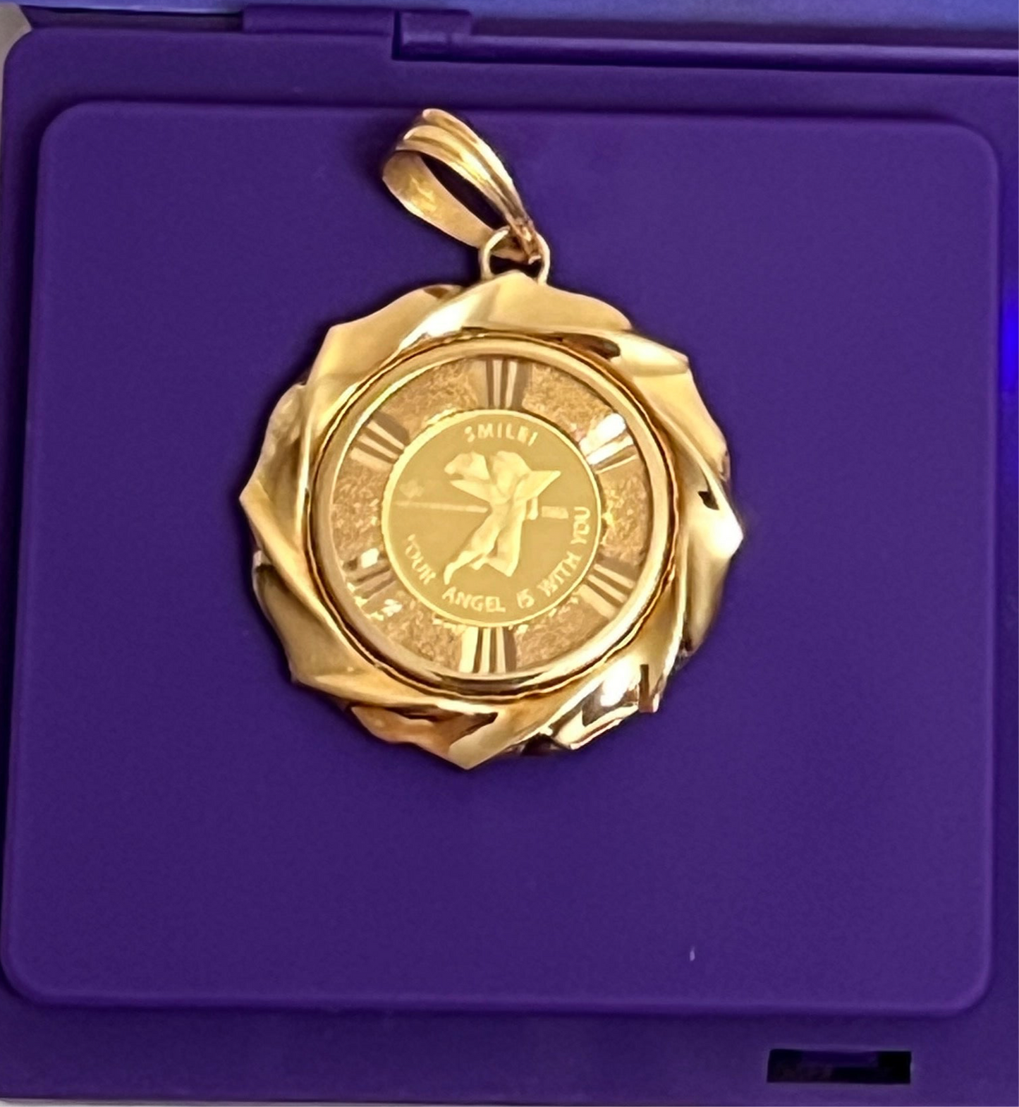 JAPAN PENDANT 18K GOLD