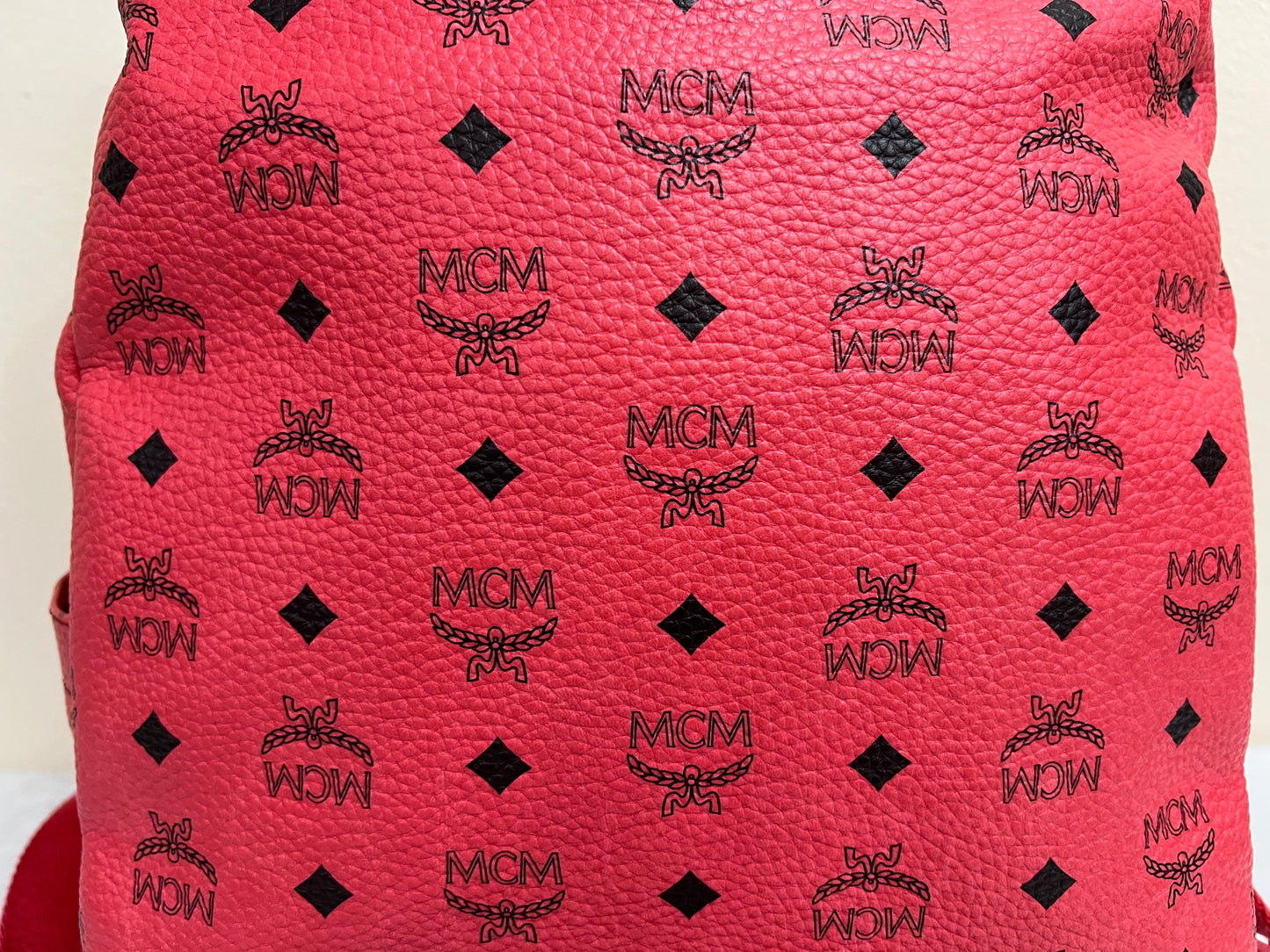 MCM RED BAGPACK LTD