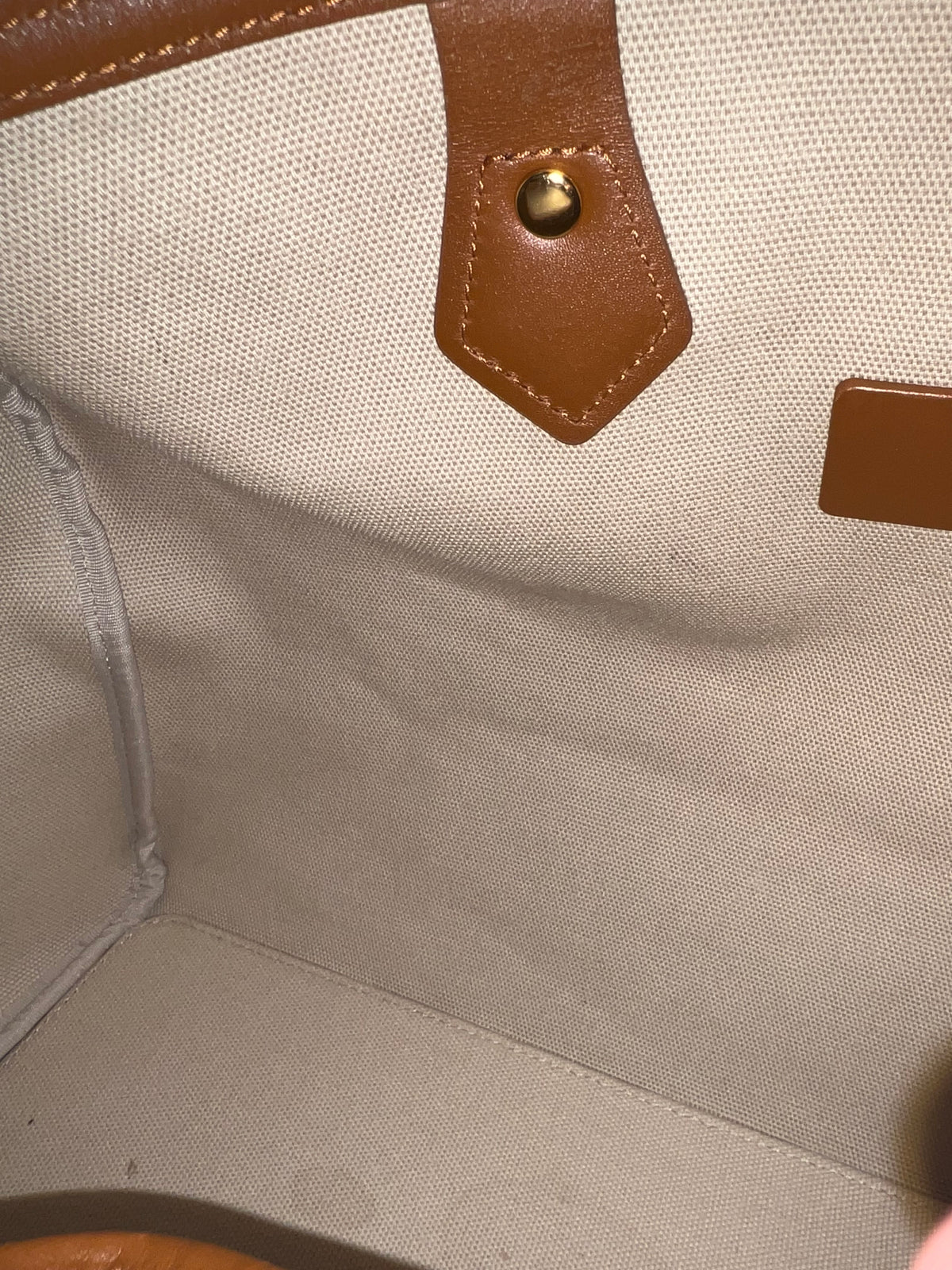 MCM DUFFLE 40 COGNAC