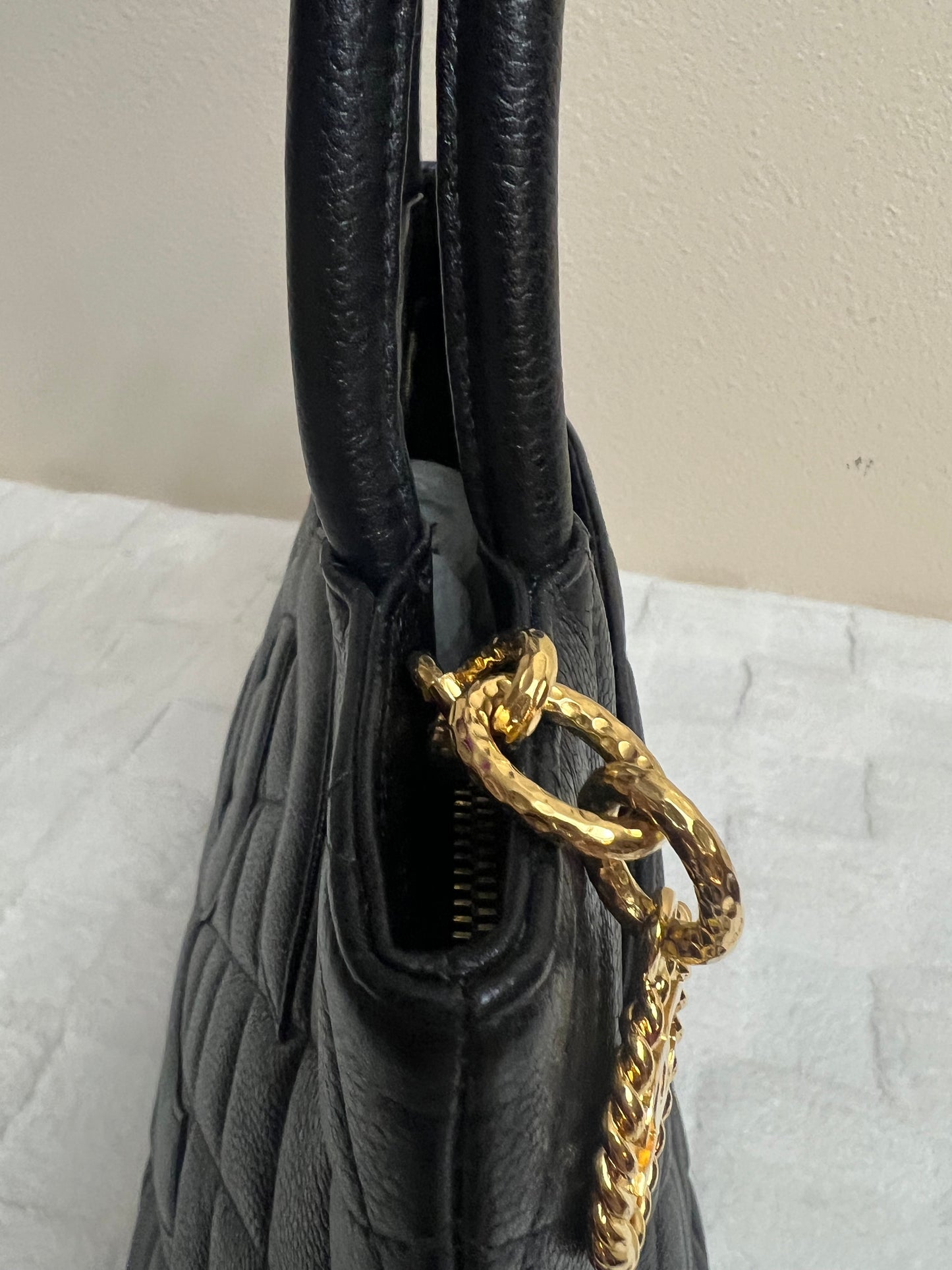 MEDALLION BLACK GHW