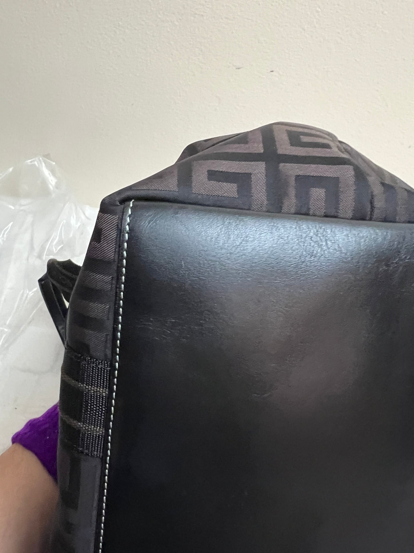 G_I_V_E_N_C_H_Y TOTE