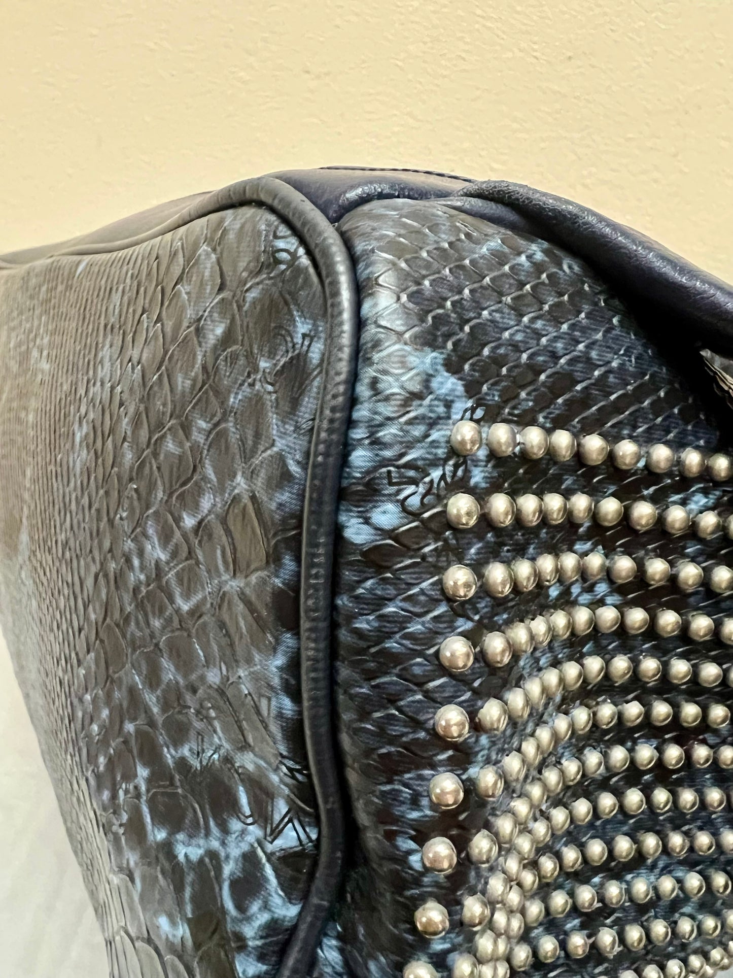 MCM BAGPACK SNAKESKIN LIMITED EDITION BLUE