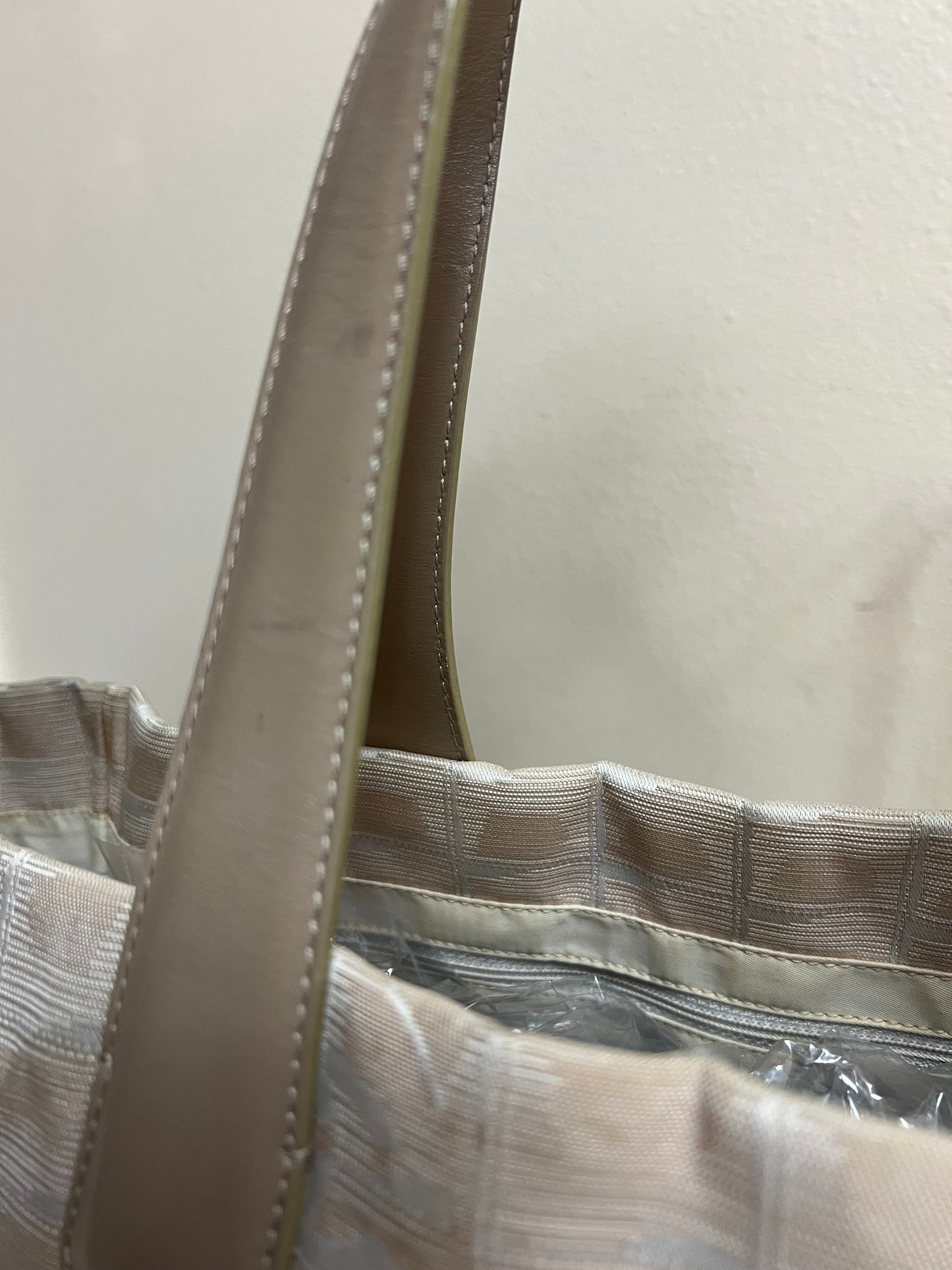 TRAVEL LINE TOTE 2