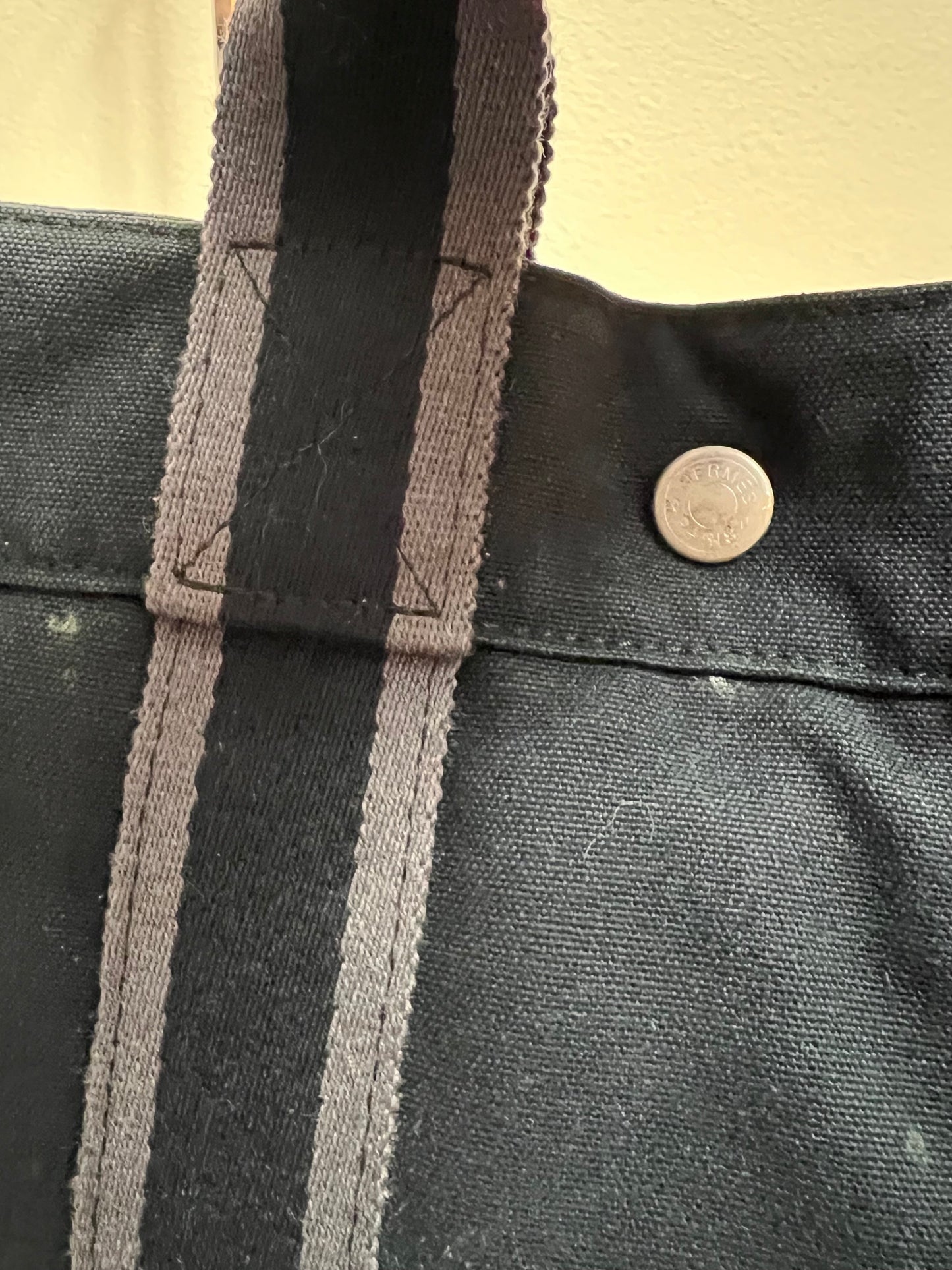 H TOTE SMALL BLACK