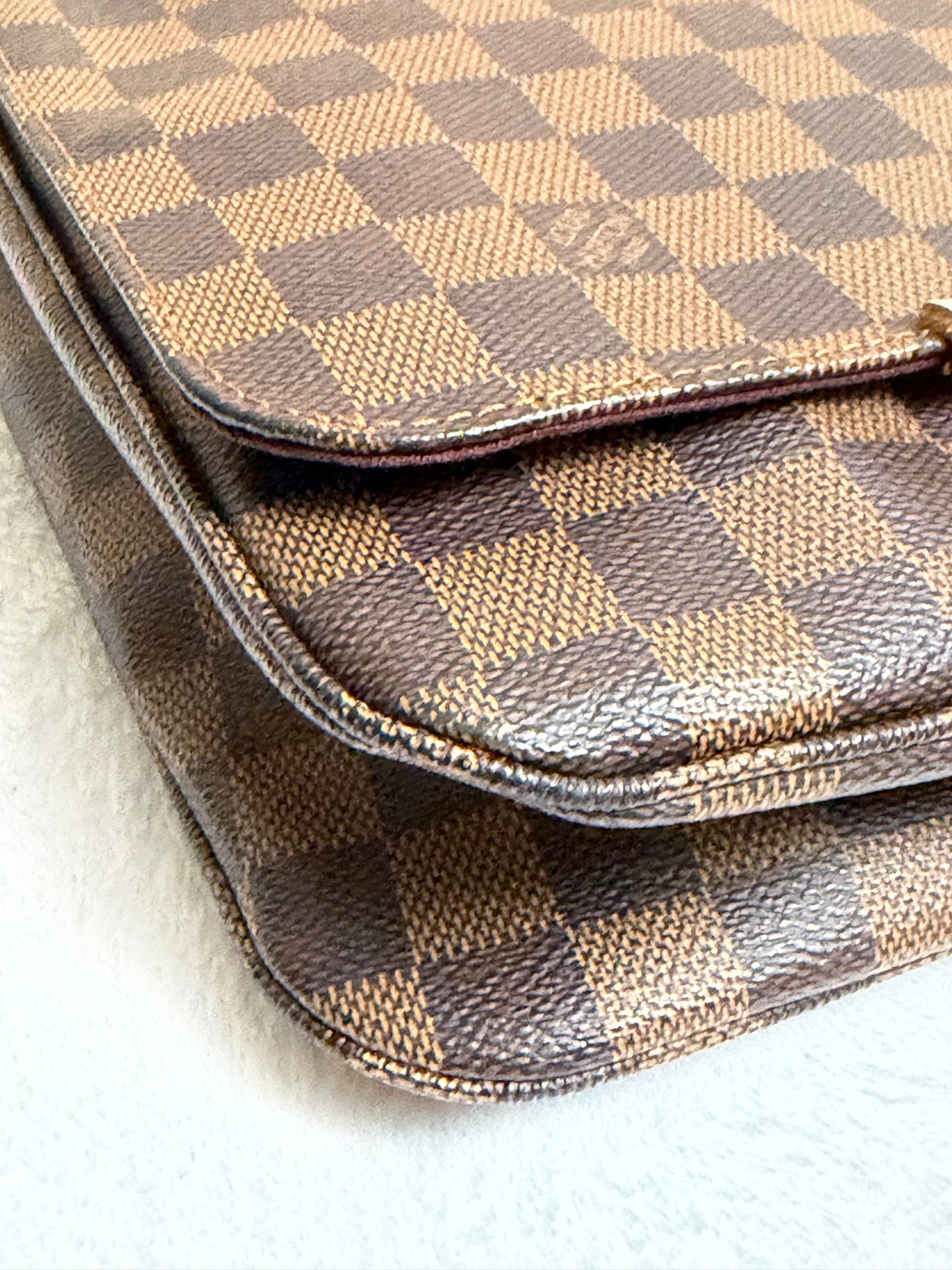 HOXTON GM DAMIER